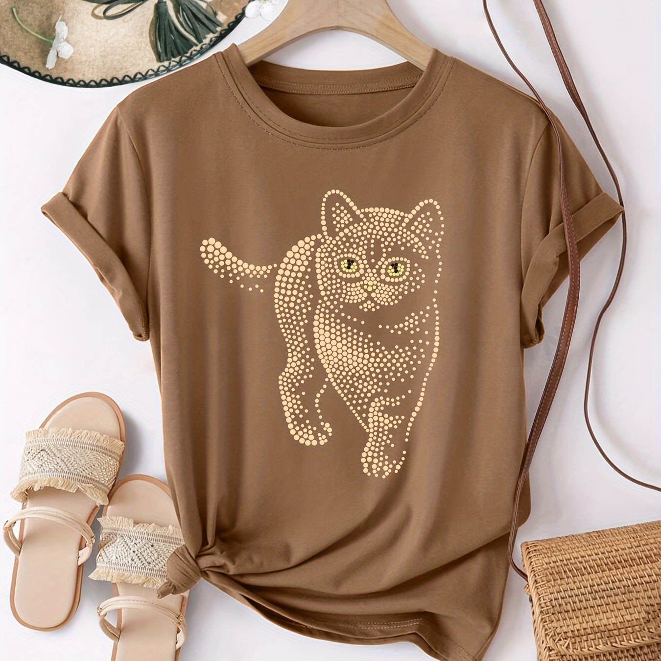 

Plus Size Cat Print T-shirt, Casual Short Sleeve Crew Neck Top For Spring & Summer, Women's Plus Size Clothing
