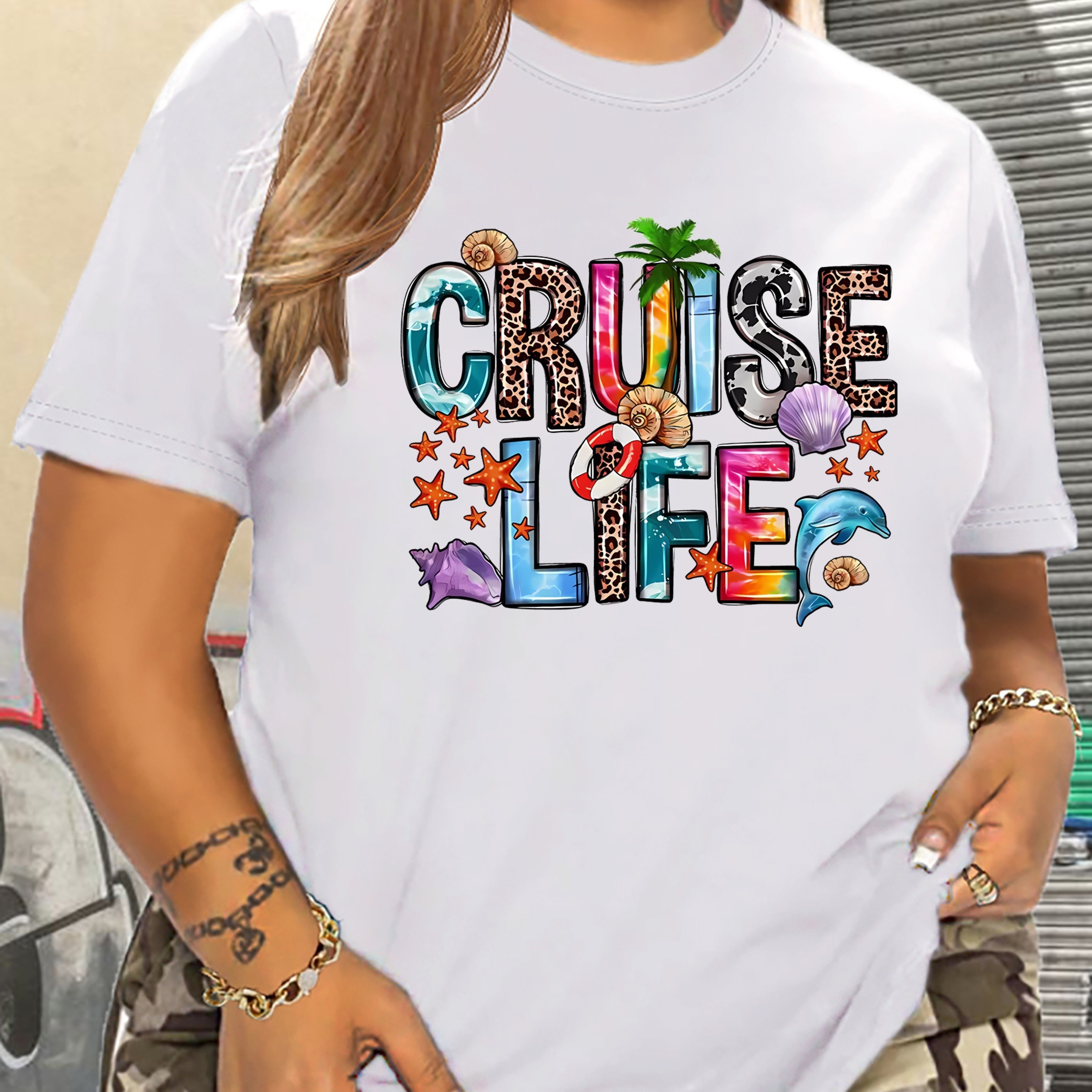 

Women's Plus Size Casual Sporty Short Sleeve T-shirt With Colorful "cruise Life" Graffiti Print, Fashion Vacation Style Top With Starfish And Seashell Design, Comfortable Large Fit Tee