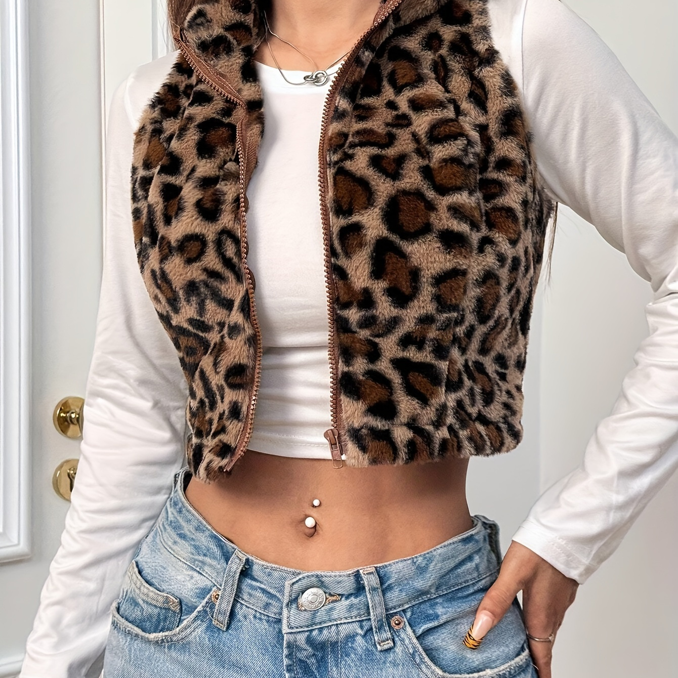 

Elegant Leopard Print Sleeveless Vest Jacket - Chic Zip-up Crop Top For Women, Fall/winter