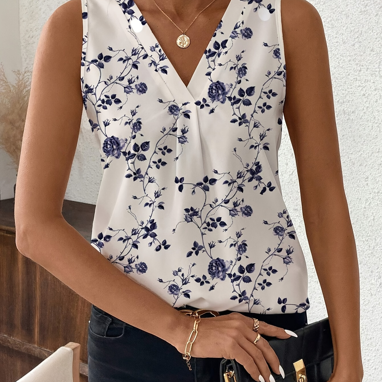 

Elegant Floral V-neck Top For Women - Polyester, Non-stretch, Machine Washable - Spring/summer/fall