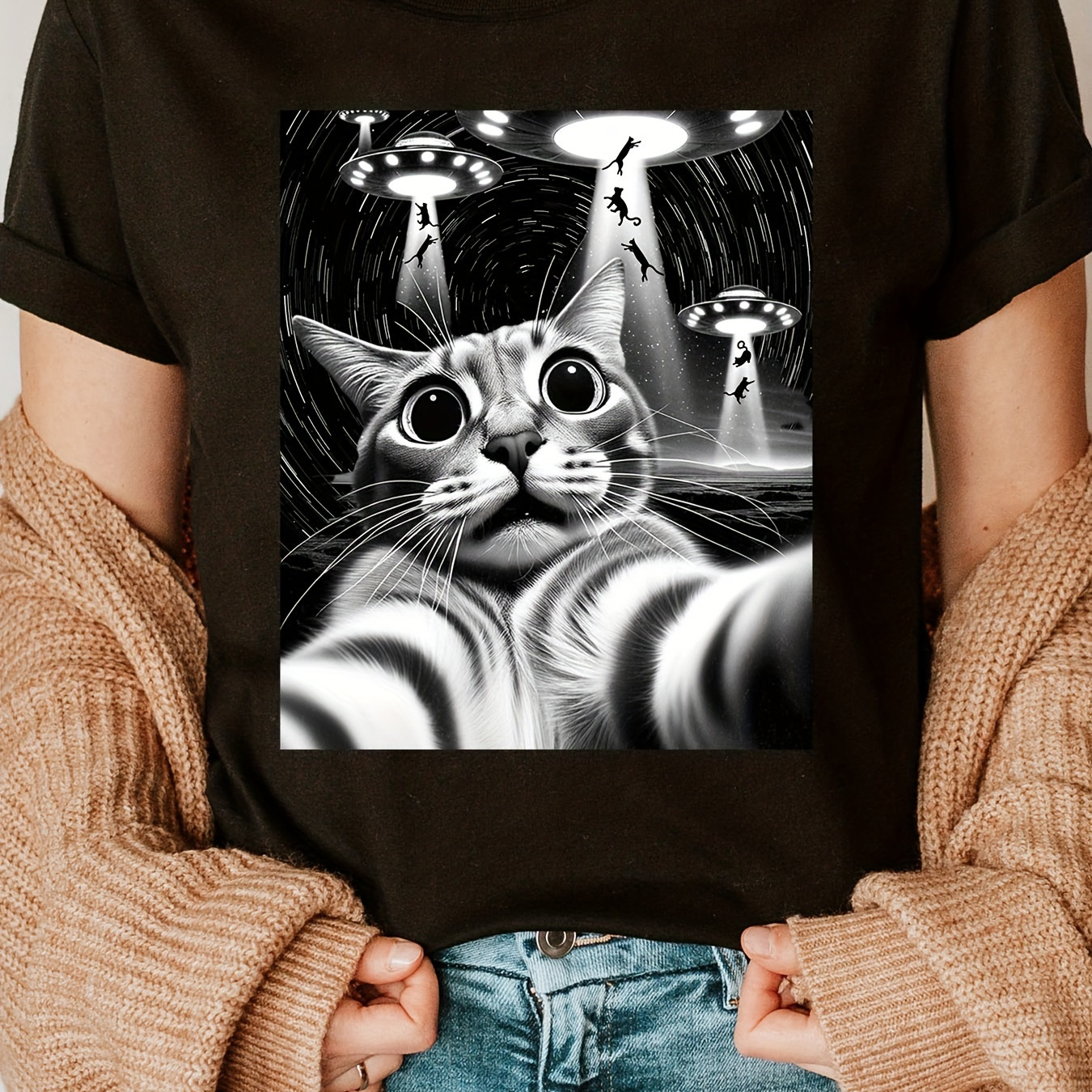 

Cat & Ufo Print Crew Neck T-shirt, Short Sleeve Casual Top For Summer & Spring, Women's Clothing