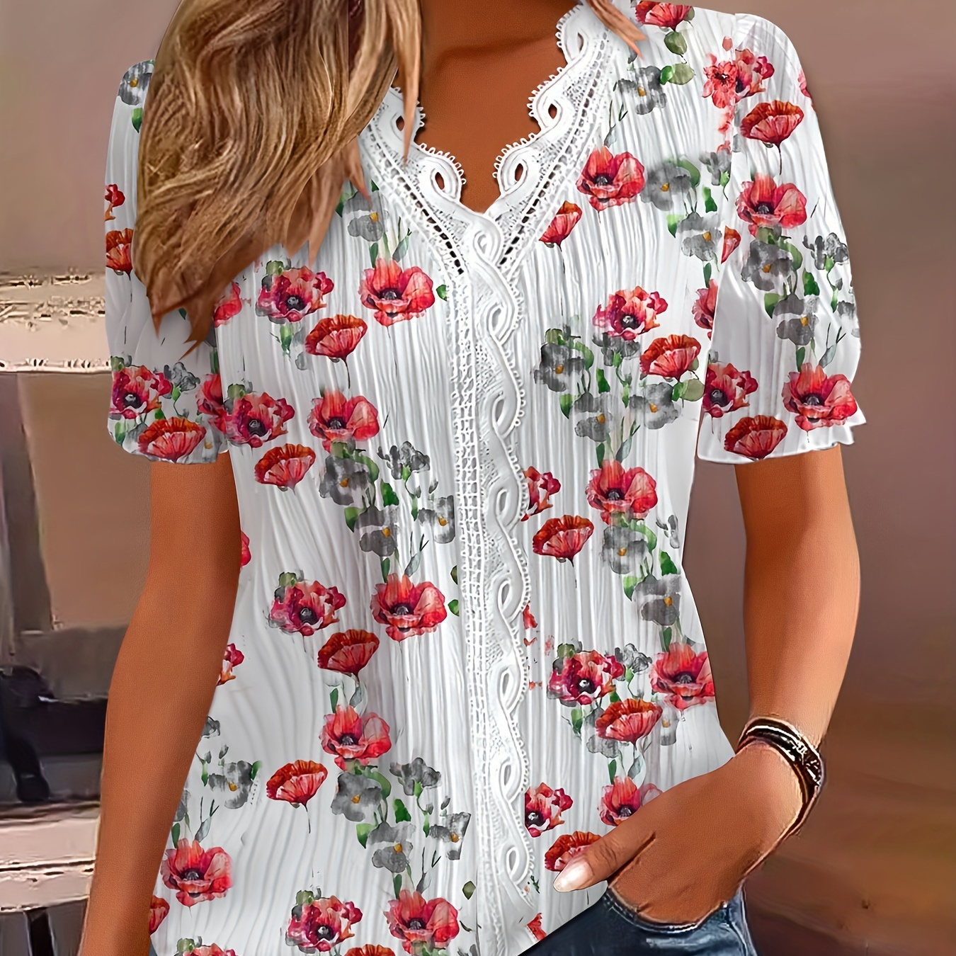 

Elegant Floral Print V-neck Blouse With Lace Detail, 100% Polyester Summer Shirt, Casual Short Sleeve Top For Women, Regular Fit Woven Pajama Style Shirt For Weekend Wear