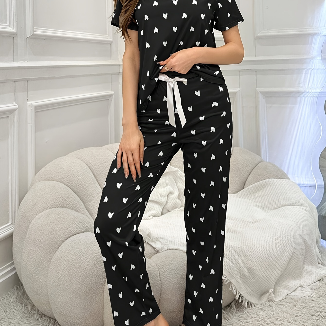 

Casual Heart Print Pajama Set, Round Neck Short Sleeve Top & Elastic Bow Pants, Women's Sleepwear