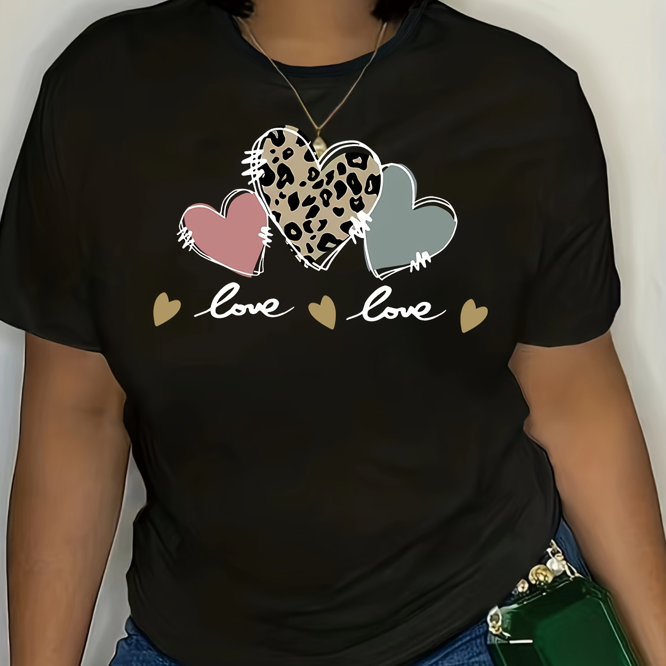 

Plus Size Leopard Love Print T-shirt, Short Sleeve Crew Neck Casual Top For Summer & Spring, Women's Plus Size Clothing
