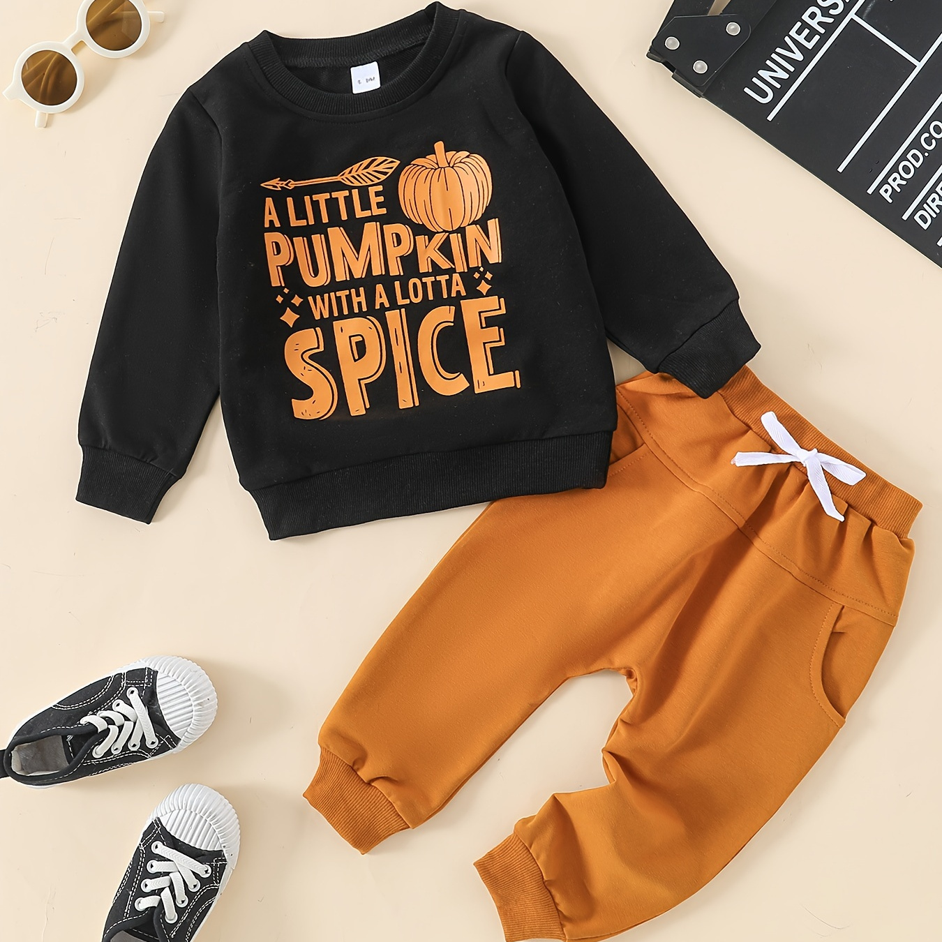 

2pcs Baby Boys Cute Halloween Cotton Outfit, Pumpkin With A Lotta Spice Print Round Neck Sweatshirt & Solid Pants Set