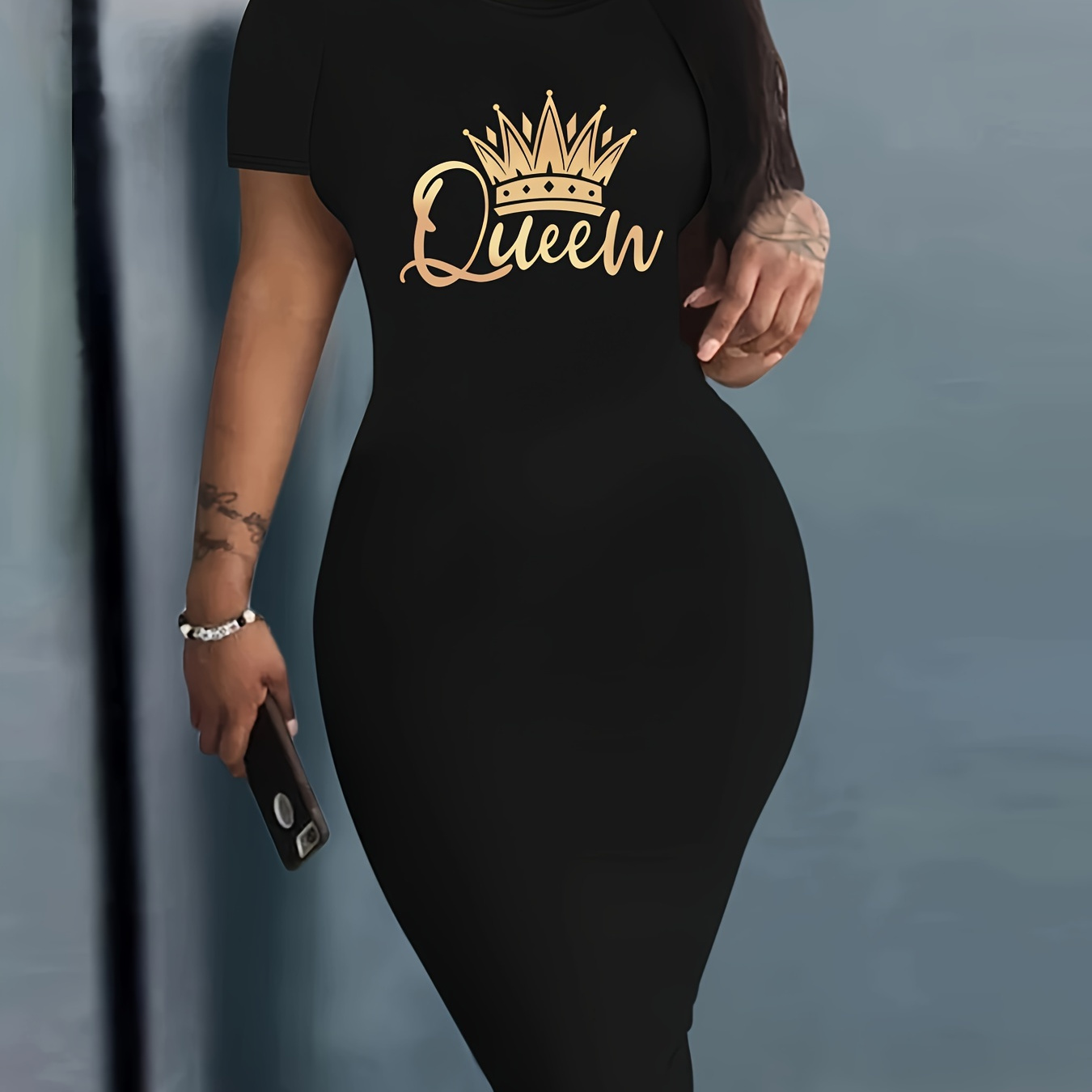 

Plus Size Queen Letter Print Dress, Casual Short Sleeve Crew Neck Dress For Spring & Summer, Women's Plus Size clothing