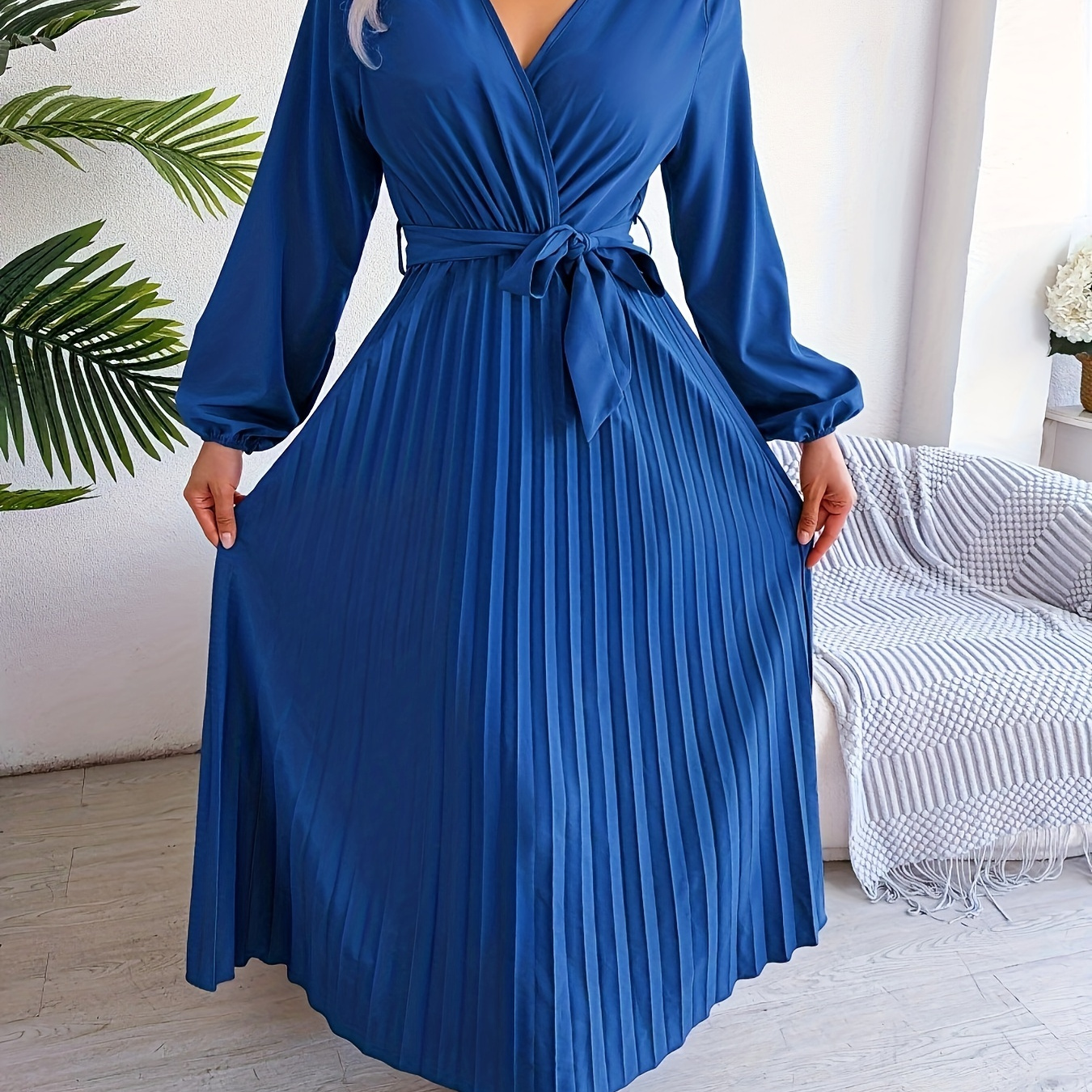 

Women's Elegant V-neck Pleated Maxi Dress, Polyester 95% Elastane 5% Tunic, Solid Color, Fall/winter Collection, Woven Fabric, 120g/m² - -waist Design