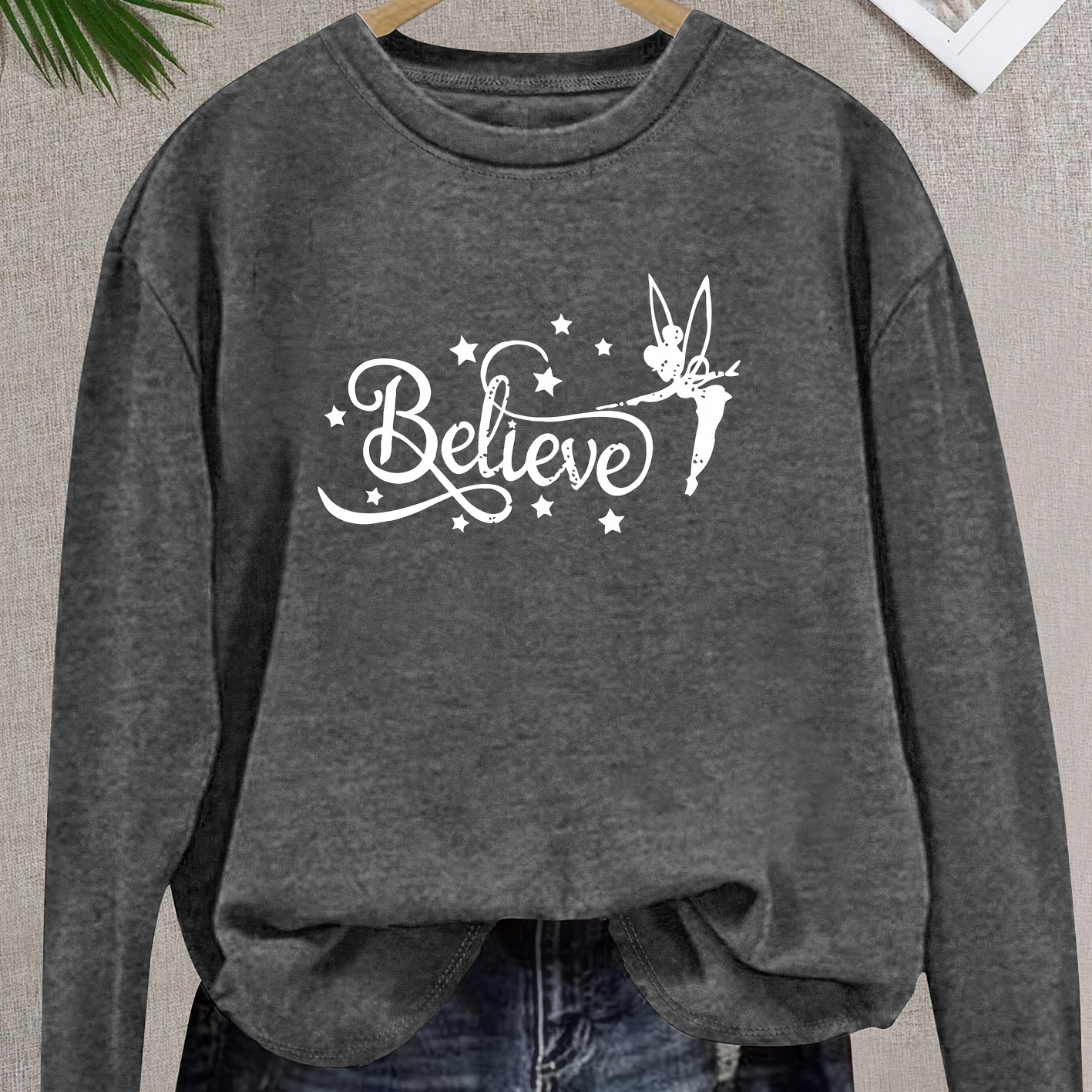 

Cartoon Elf & Letter Print Comfy T-shirt, Round Neck Long Sleeve Sports Tee, Women's Activewear For Fall