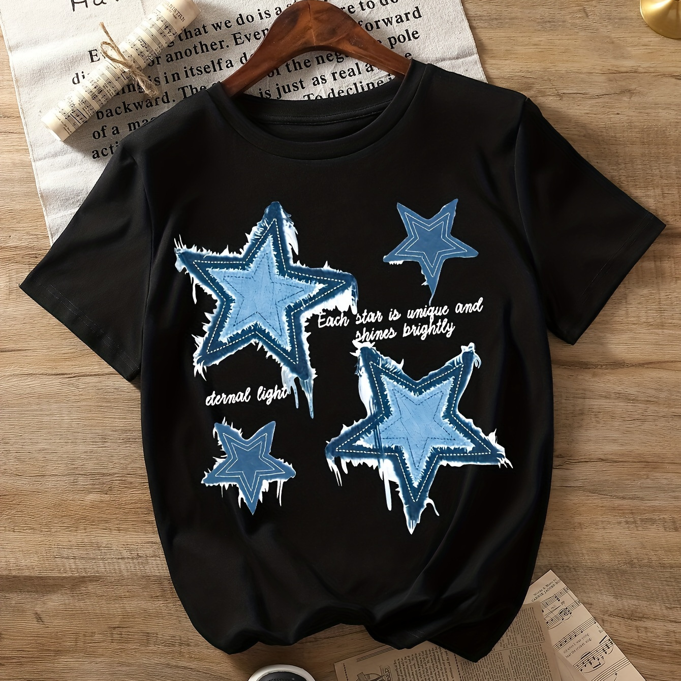 

Star Print T-shirt, Short Sleeve Crew Neck Casual Top For Summer & Spring, Women's Clothing