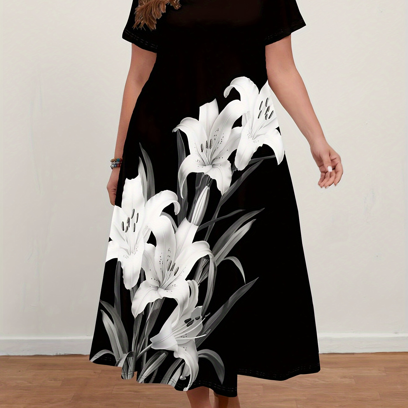 

Plus Size Floral Print Dress, Casual Short Sleeve V Neck Maxi Dress For , Women's Plus Size Clothing