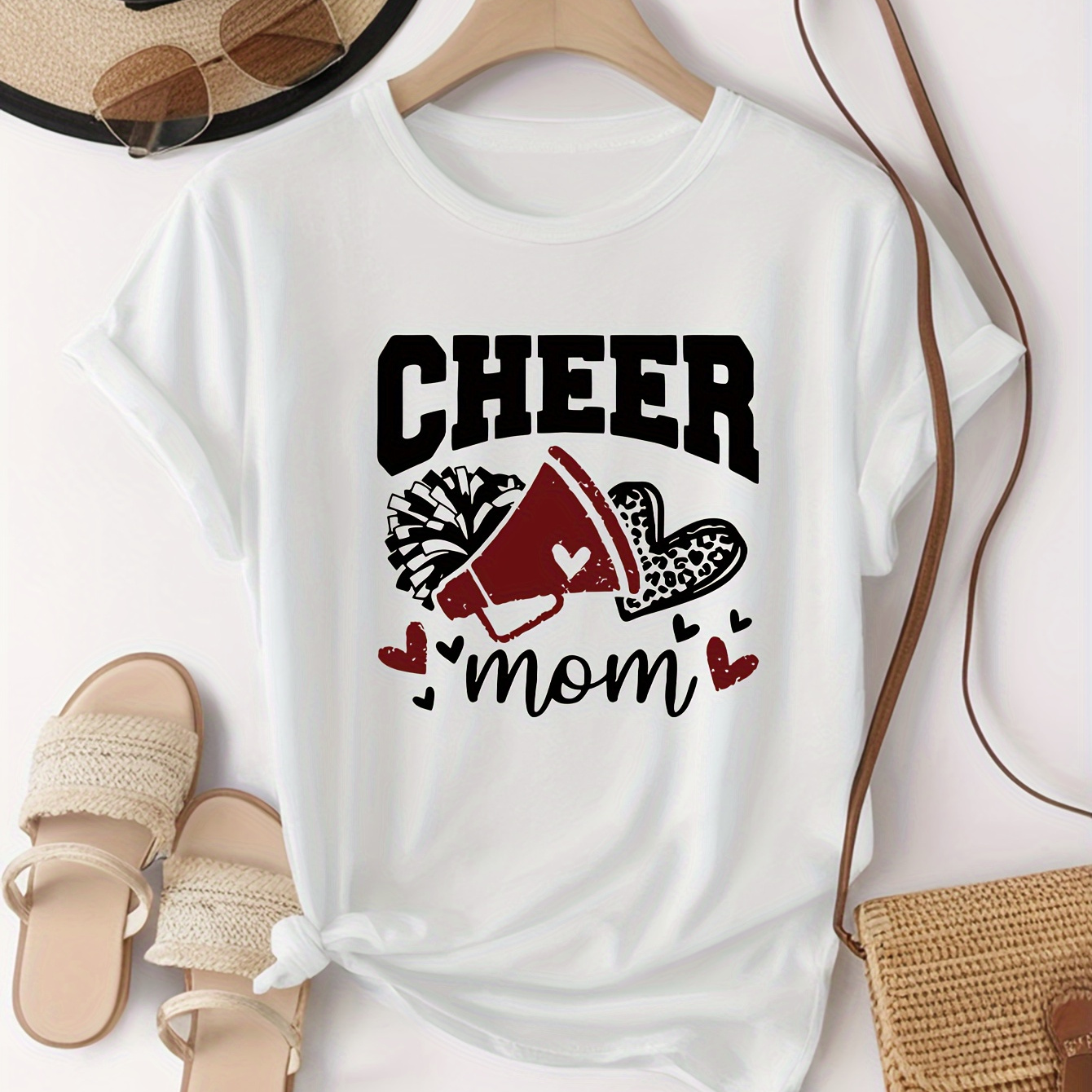 

Plus Size Heart & Letter Cheer Print T-shirt, Casual Crew Neck Short Sleeve T-shirt, Women's Plus Size clothing
