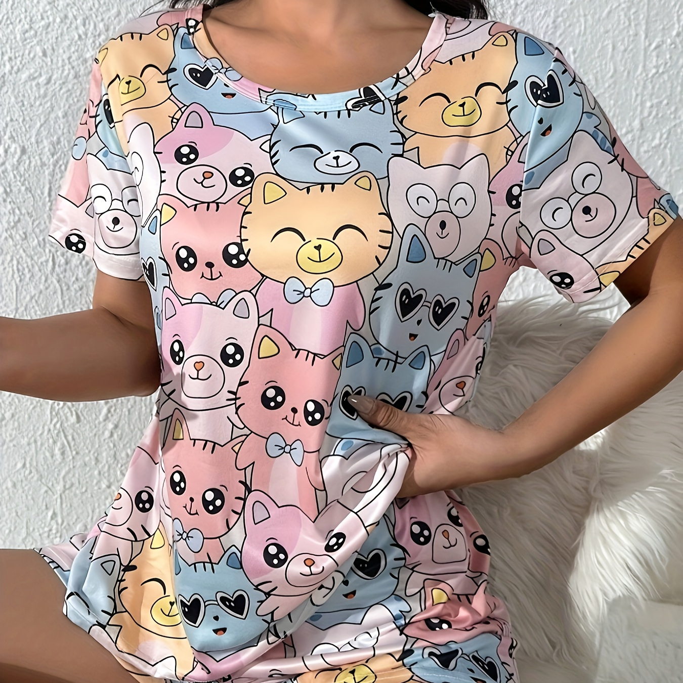 

Allover Cat Print Pajama Set, Cute Short Sleeve Round Neck Top & Elastic Shorts, Women's Sleepwear