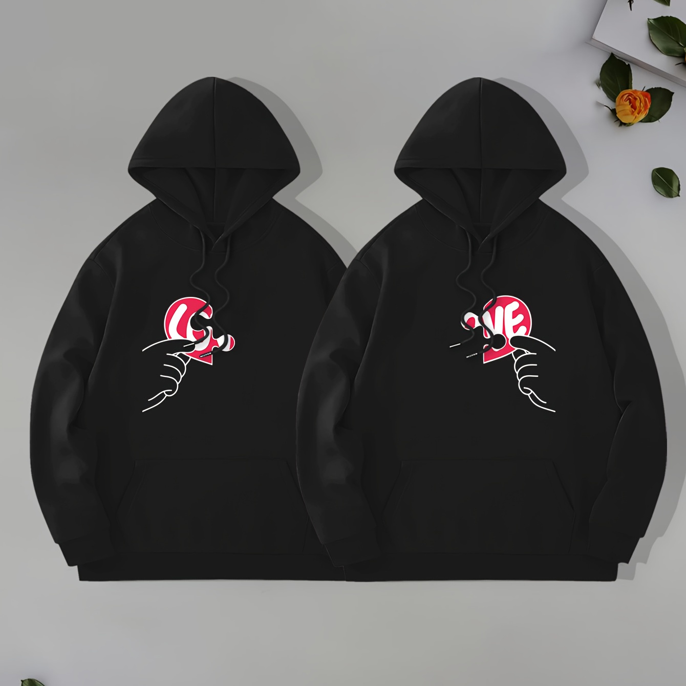 

Hearts Print Lover's Pullover Round Neck Hoodies With Kangaroo Pocket Long Sleeve Hooded Sweatshirt Loose Casual Top For Autumn Winter Men's Clothing As Gifts