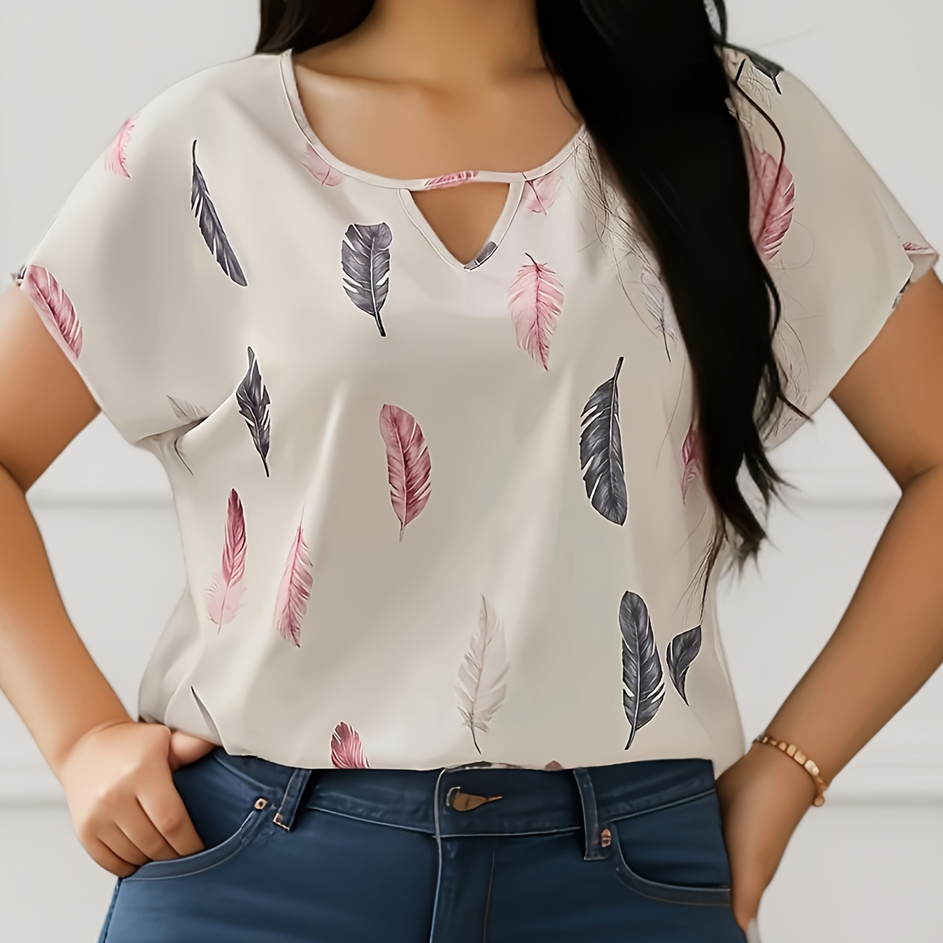 

Plus Size Feather Print Top, Casual Cut Out Short Sleeve Top For Summer, Women's Plus Size clothing