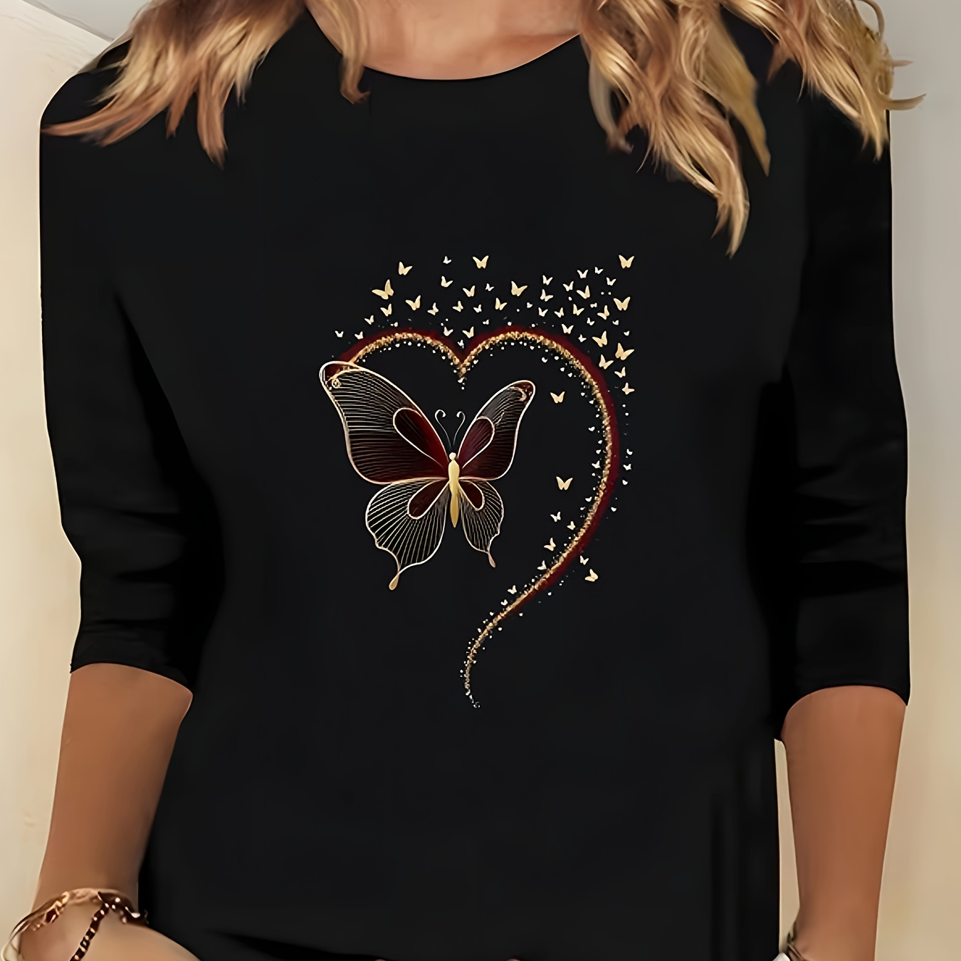 

Plus Size Butterflies & Heart Print T-shirt, Casual Long Sleeve Crew Neck T-shirt For Spring & Fall, Women's Plus Size Clothing