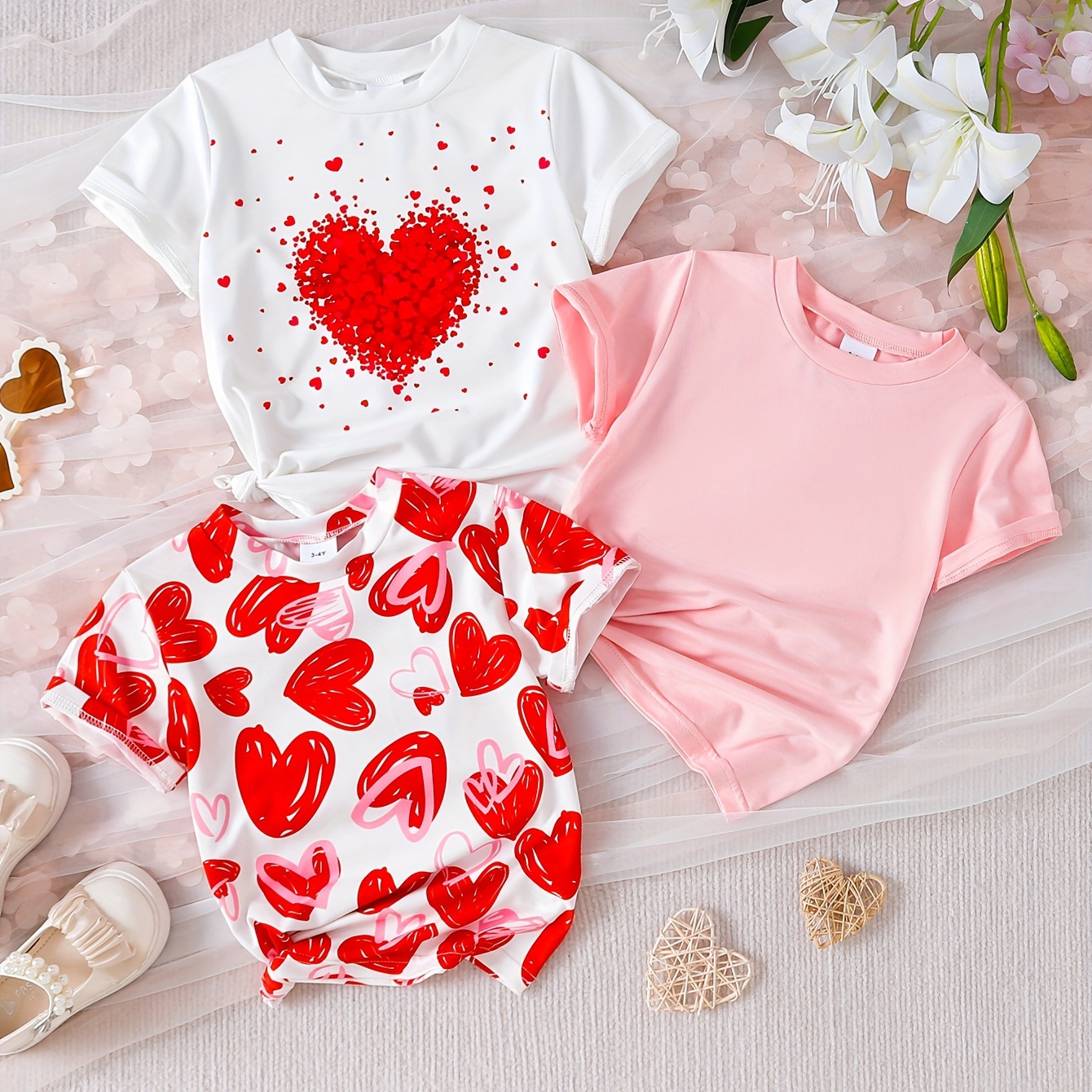 

3pcs Cartoon Heart Print Short Sleeve T-shirt Set Girls Sweet Tees For Summer Valentine's Day Party Gift