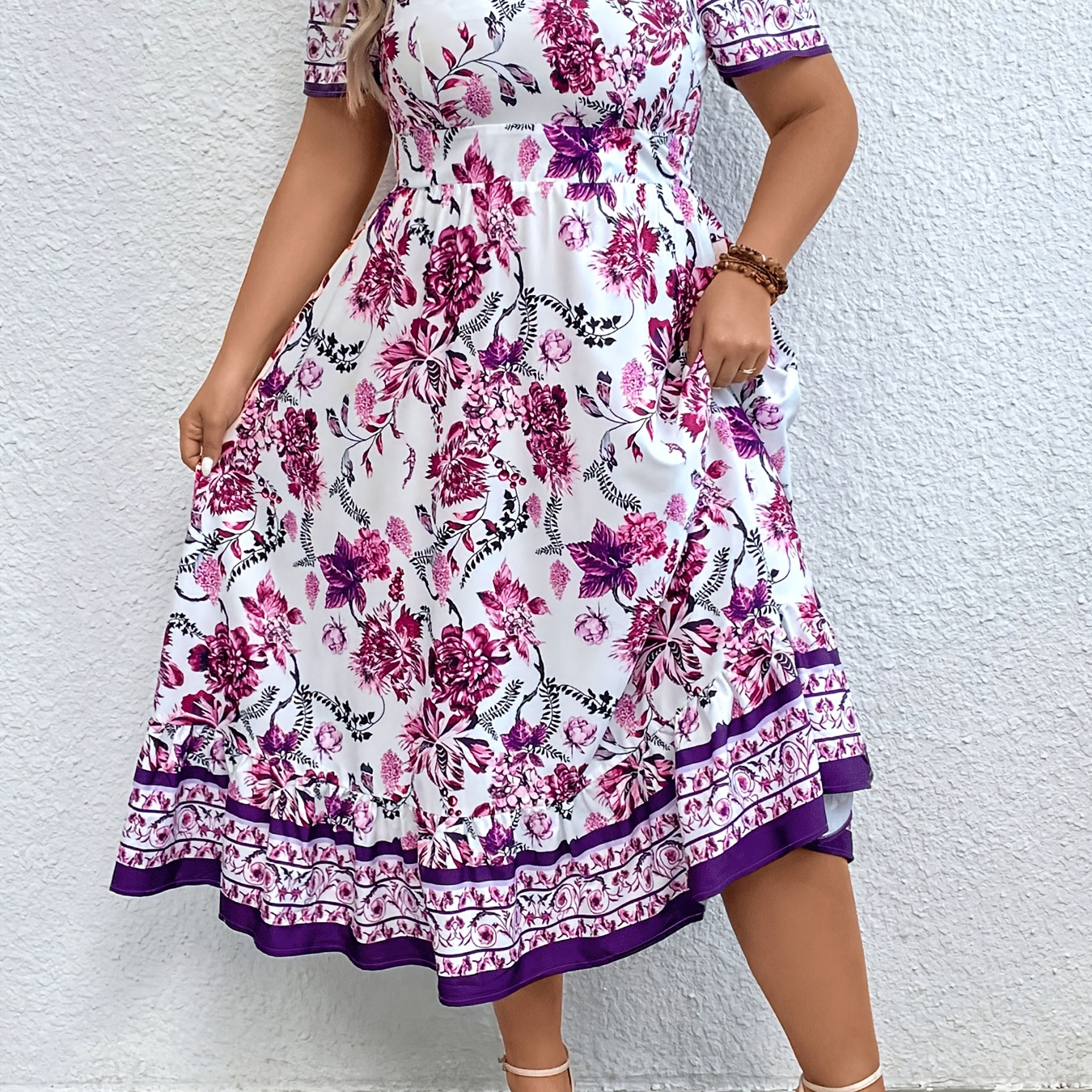 

Plus Size Floral Print Ruffle Hem Dress, Casual Short Sleeve Dress For Spring & Summer, Women's Plus Size Clothing