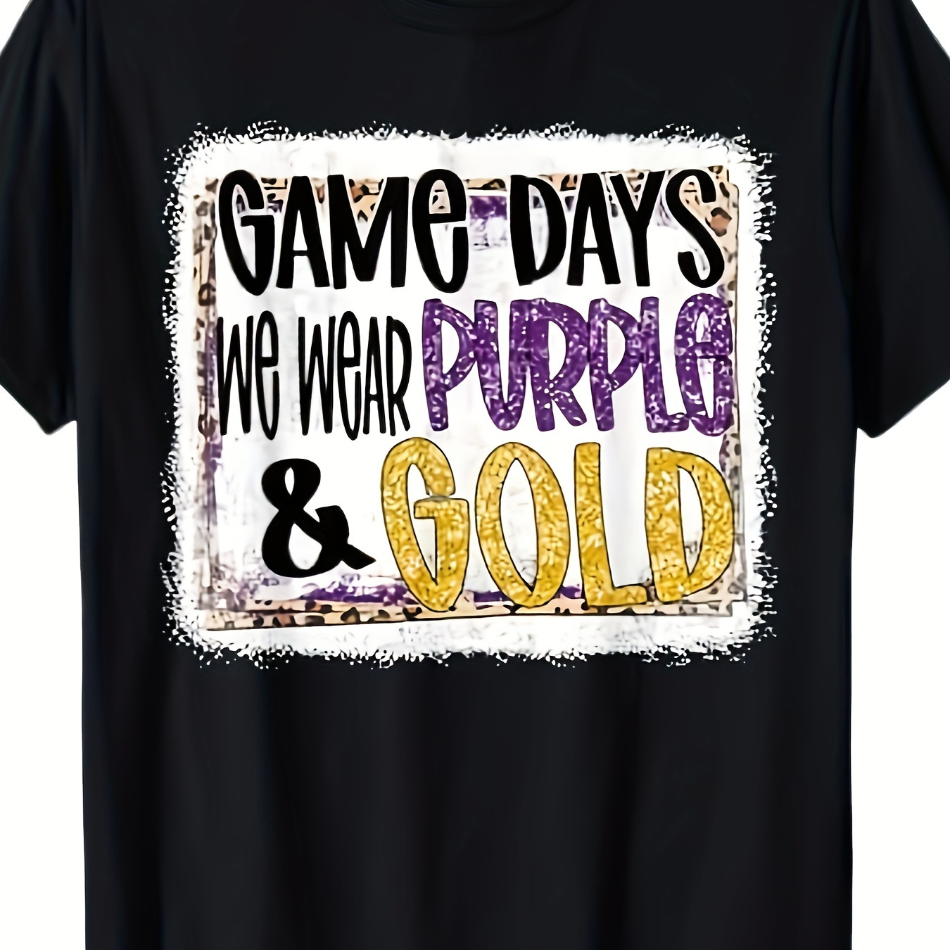 

On Football We Wear Purple And Gold T-shirt220g