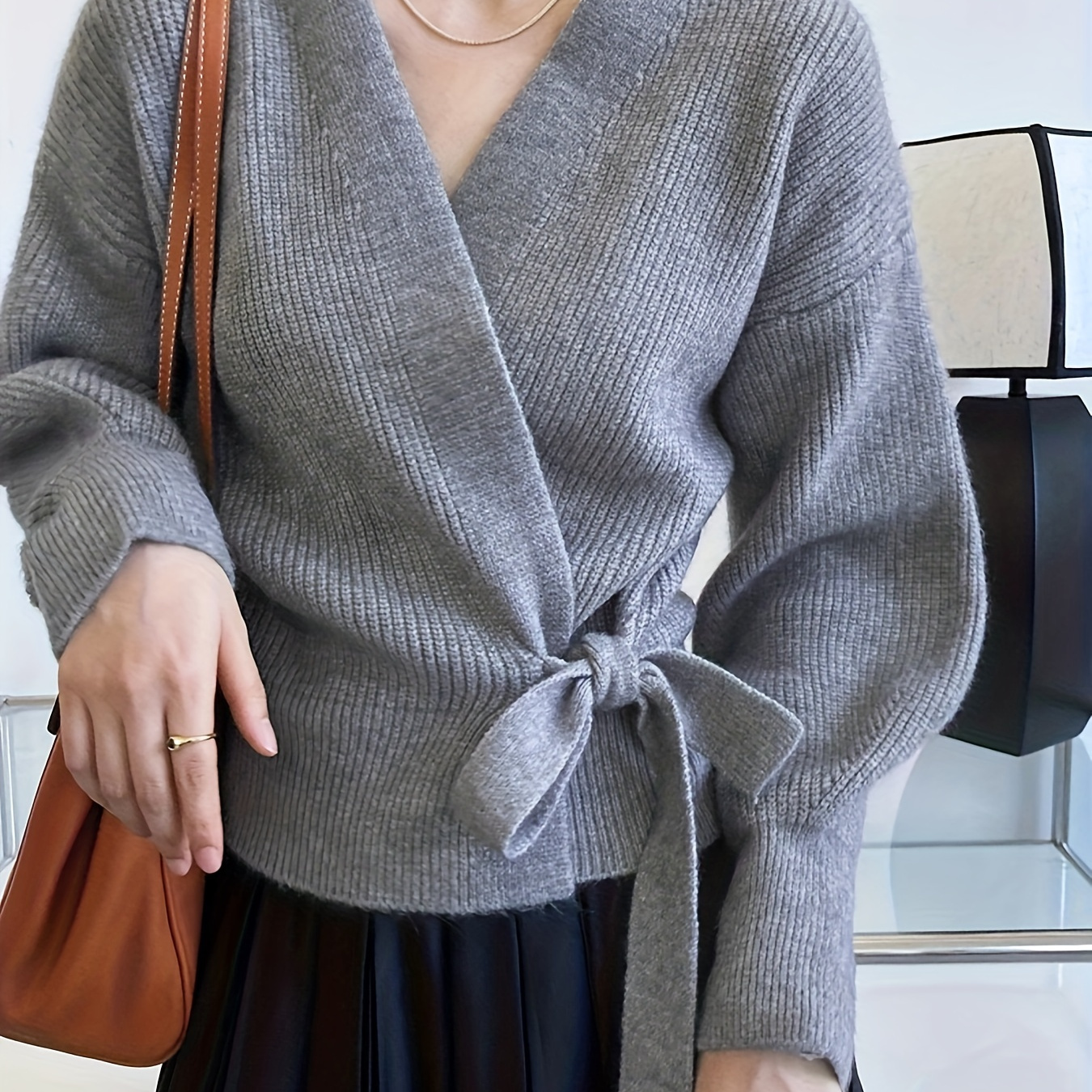 

Cardigan Tricoté Chic pour Femme - Col V Décontracté avec Taille Nouée, Lavable en Machine, pour /Hiver