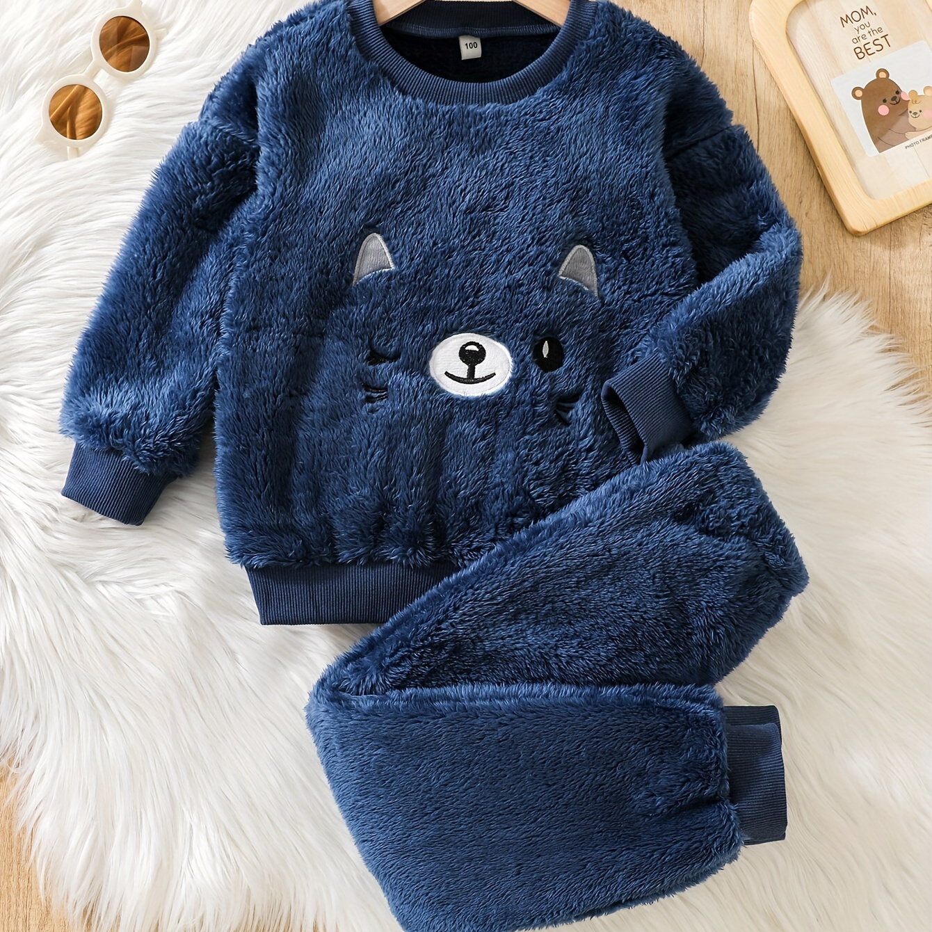 

2pcs Boys Fashion Flannel Kitten Embroidered Crew Neck Long Sleeve Sweatshirt & Sports Jogging Pants Set, Casual Comfortable Warm Outfits For Autumn And Winter, As Gifts