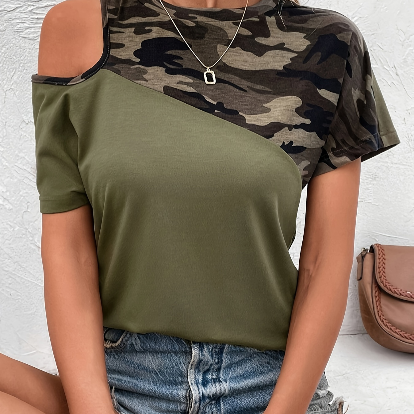 

Camo Print Color Block T-shirt, Casual Cut Out Asymmetrical T-shirt For Spring & Summer, Women's Clothing