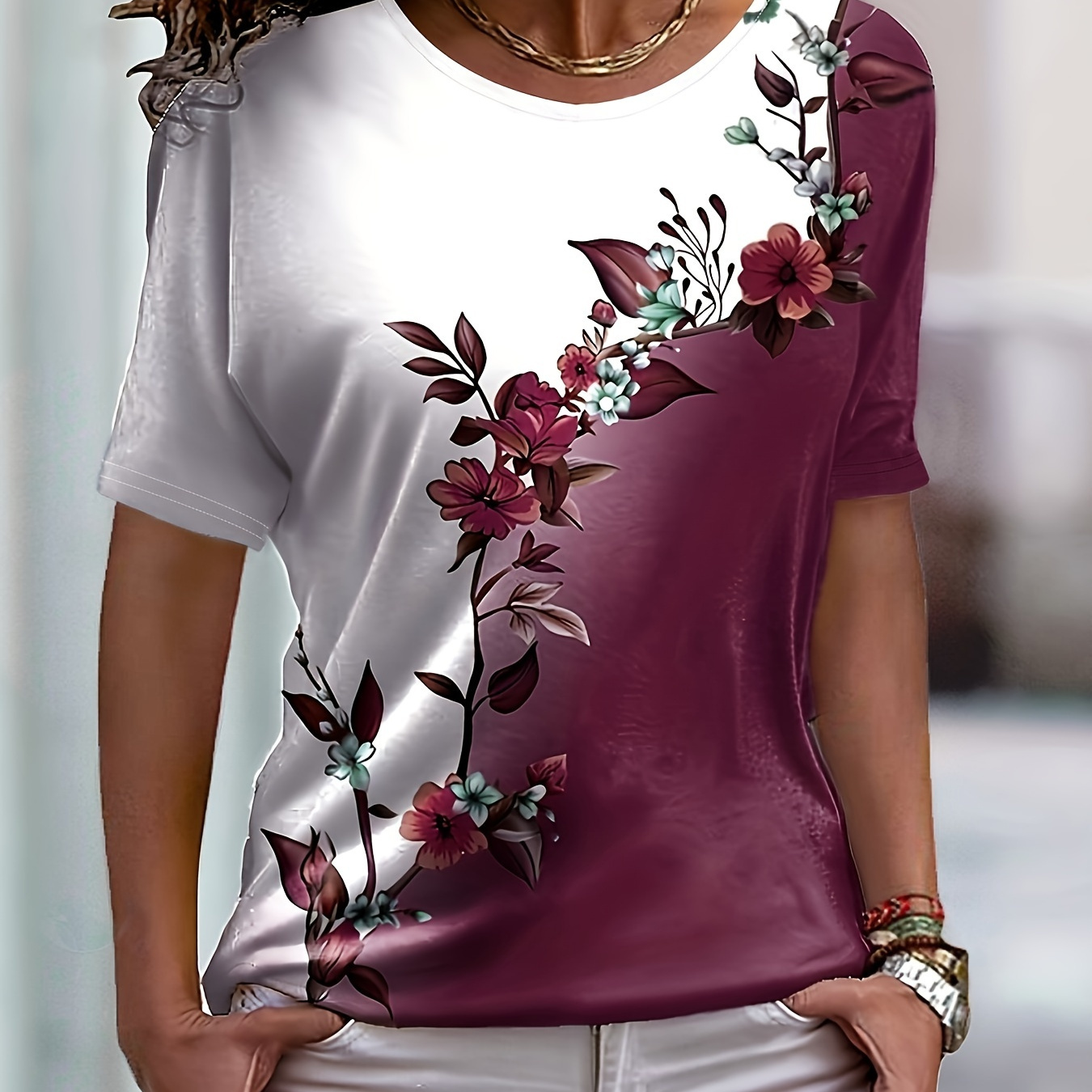 

T-shirt col rond de couleur unie avec imprimé floral, haut décontracté à manches courtes pour le printemps et l'été, vêtements pour femme