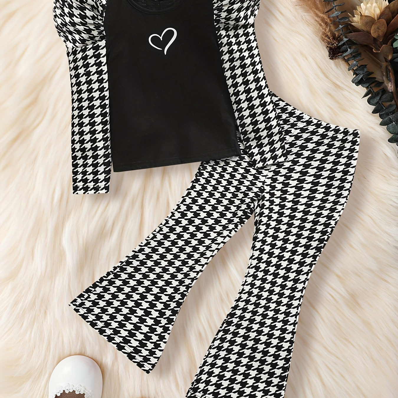 

Girl's 2pcs Long Sleeve Top & Flared Pants Set, Heart Print Houndstooth Pattern Casual Outfits, Kids Clothes For Spring Fall