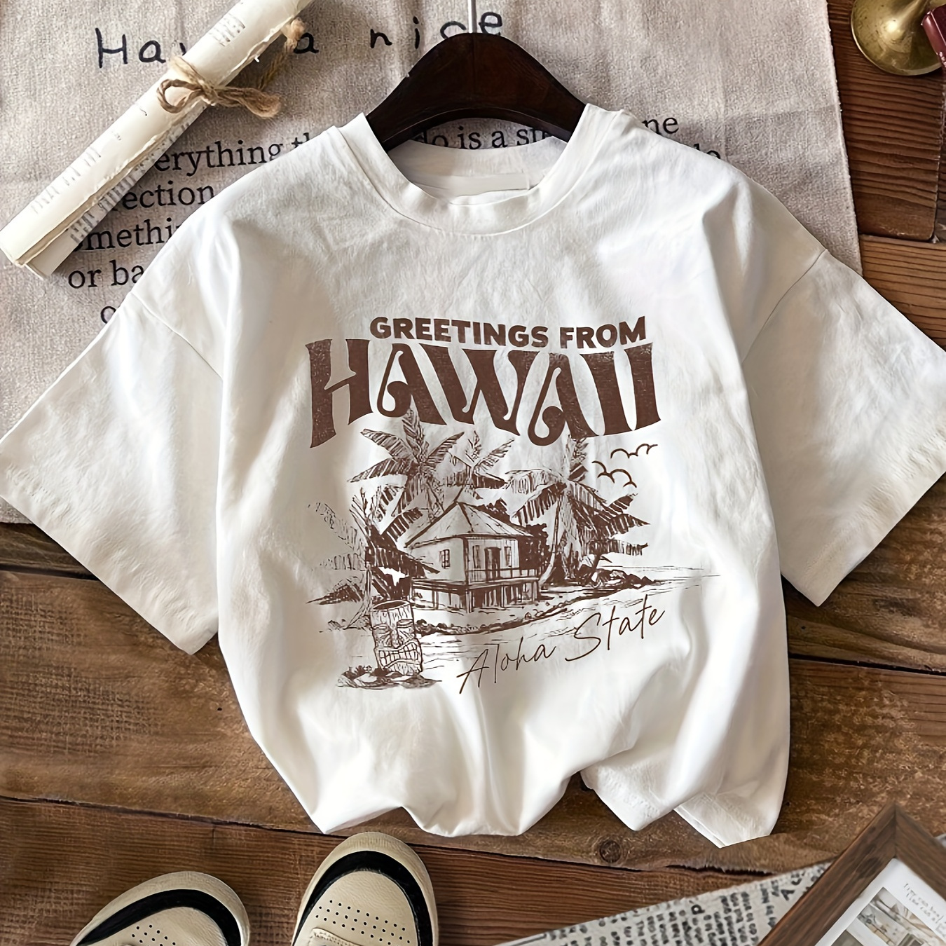 

Hawaii Print T-shirt, Short Sleeve Crew Neck Casual Top For Summer & Spring, Women's Clothing