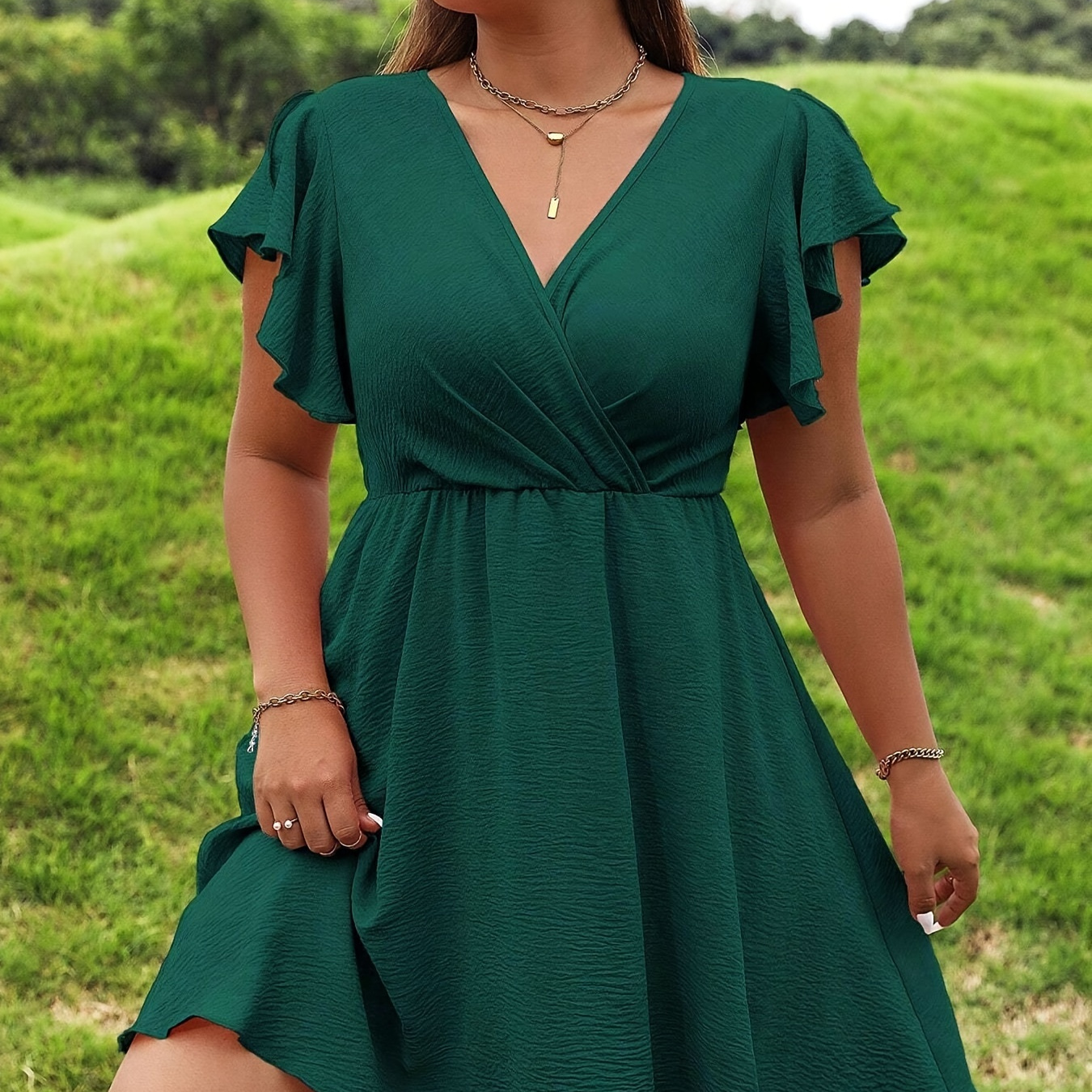 

Plus Size Solid Cinched Waist Swing Dress, Elegant Ruched Surplice Neck Flutter Sleeve Dress For Spring & Summer, Women's Plus Size Clothing