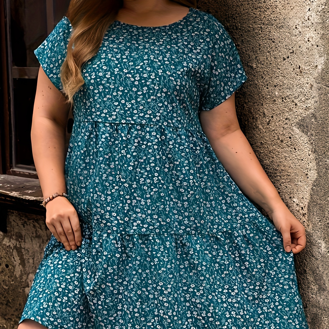 

Plus Size Floral Print Tiered Dress, Vacation Short Sleeve Dress For Spring & Summer, Women's Plus Size Clothing