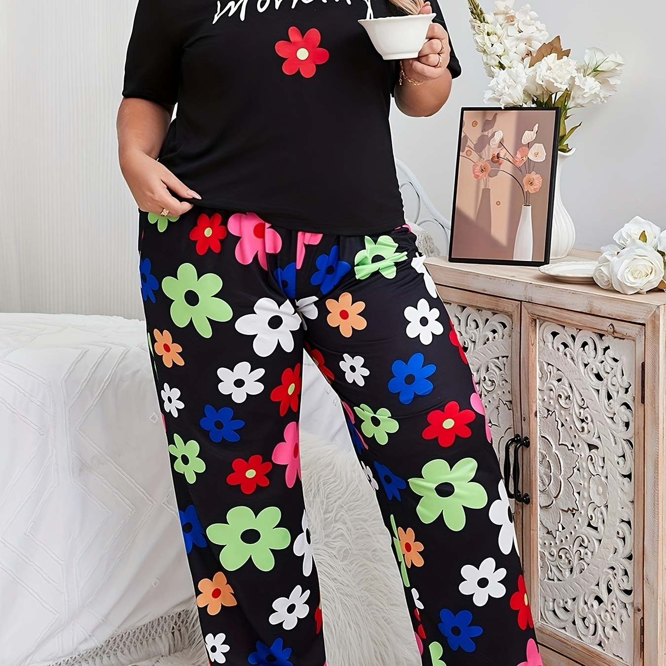 

Women's Valentine's Day Casual Pajamas Set, Plus Size Colorful Floral Print Short Sleeve Top & Pants Lounge 2 Piece Set