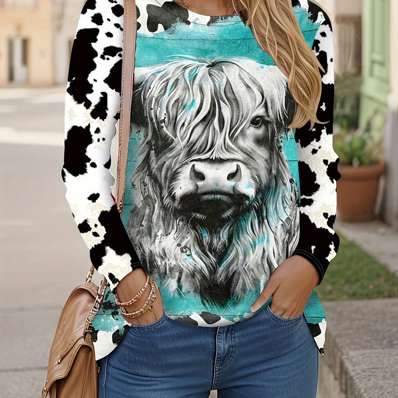 

Elegant Crew Neck Long Sleeve T-shirt With Highland Cow Print - Polyester Knit Fabric, Animal Pattern, Regular Length, Spring/summer/fall - Women's Chic Top