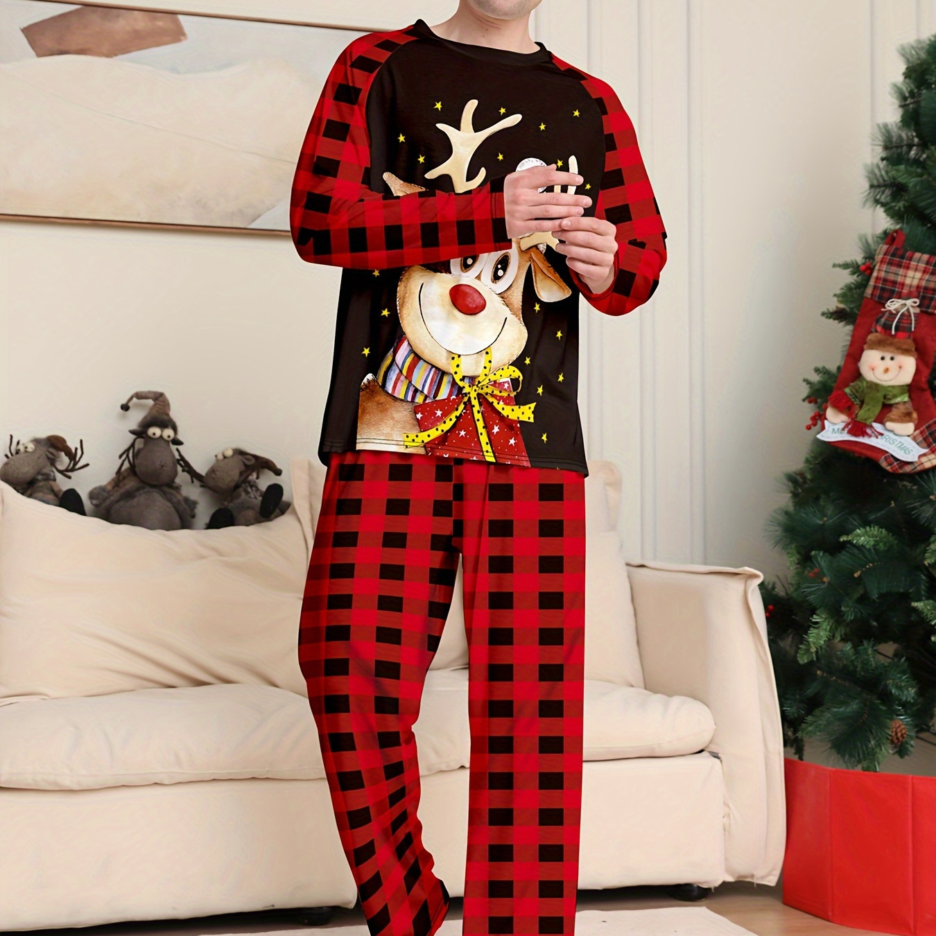 

Men's Cozy Christmas Pajama Set - Reindeer & Print, Long Sleeve Crew Neck Top With Classic Checkered Pants, Soft Polyester , Machine Washable