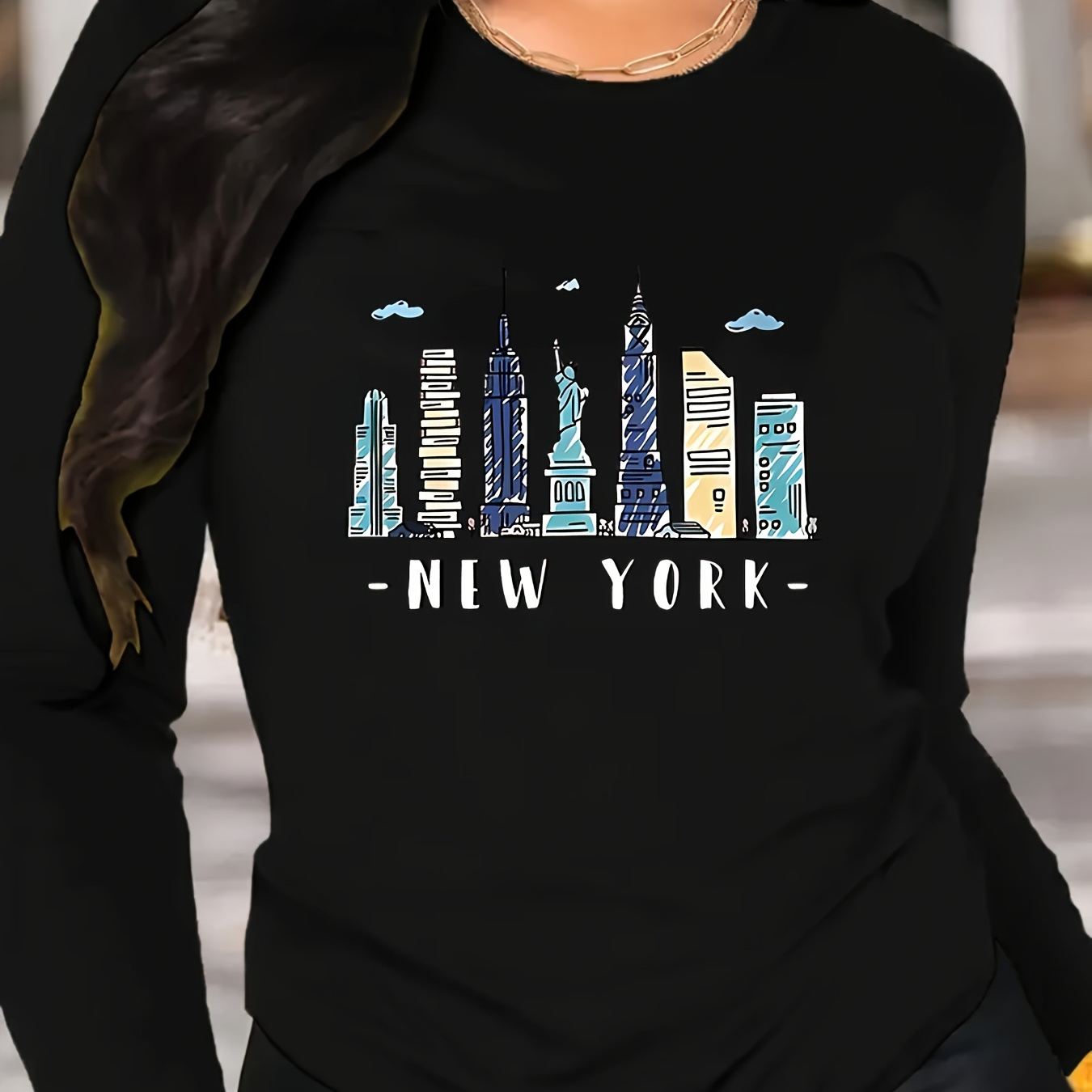 

Women's Casual Long Sleeve T-shirt With New Cityscape Print - Soft Knit, Crew Neck, Stretchy Polyester , Machine Washable