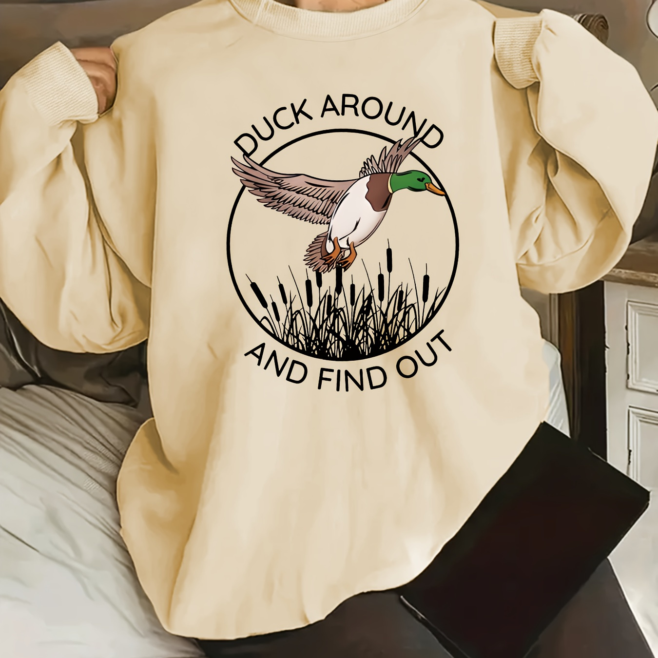 

Duck & Letter Print Sweatshirt, Casual Crew Neck Long Sleeve Sweatshirt, Women's Clothing