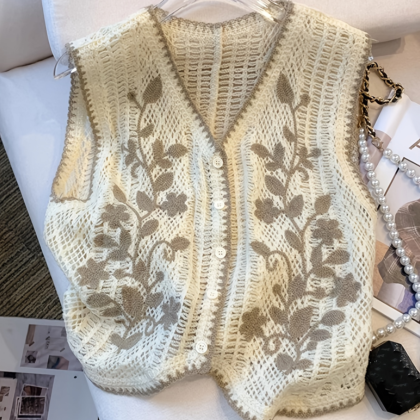 

Cardigan manches bohème pour femmes, avec broderie de style ethnique, dentelle tricotée et détails en crochet.