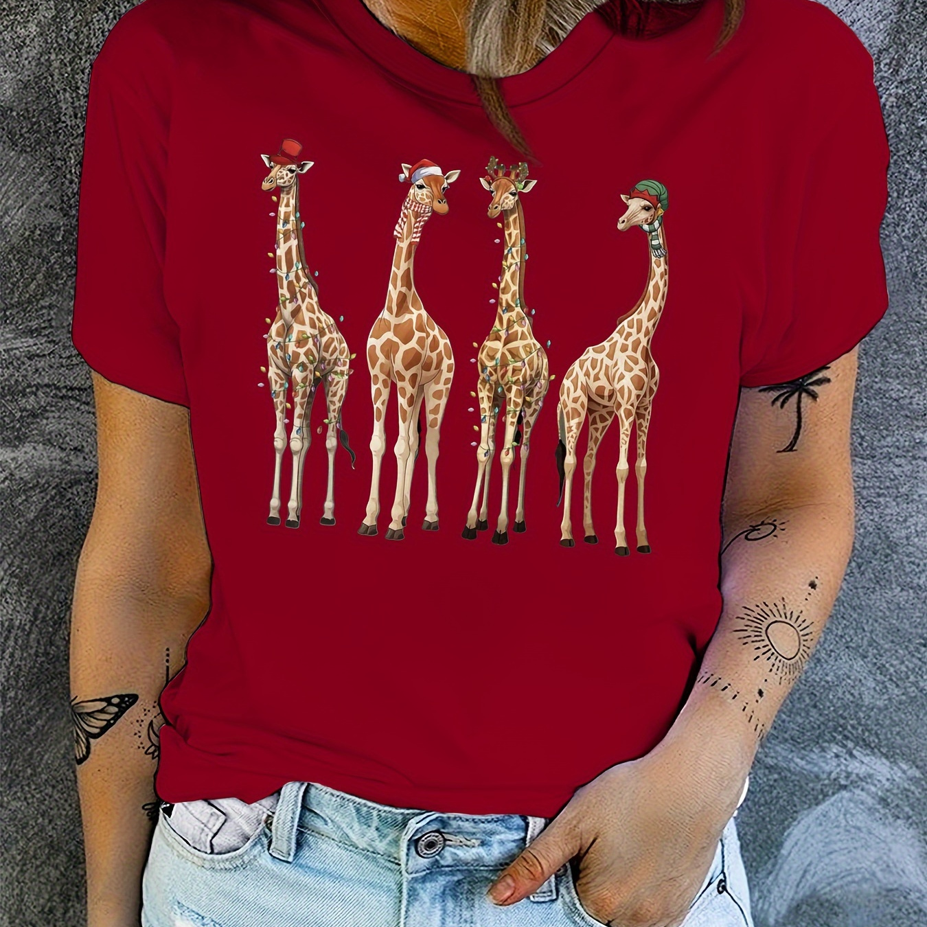 

Plus Size Giraffe Print T-shirt, Casual Short Sleeve Top For Spring & Summer, Women's Plus Size Clothing