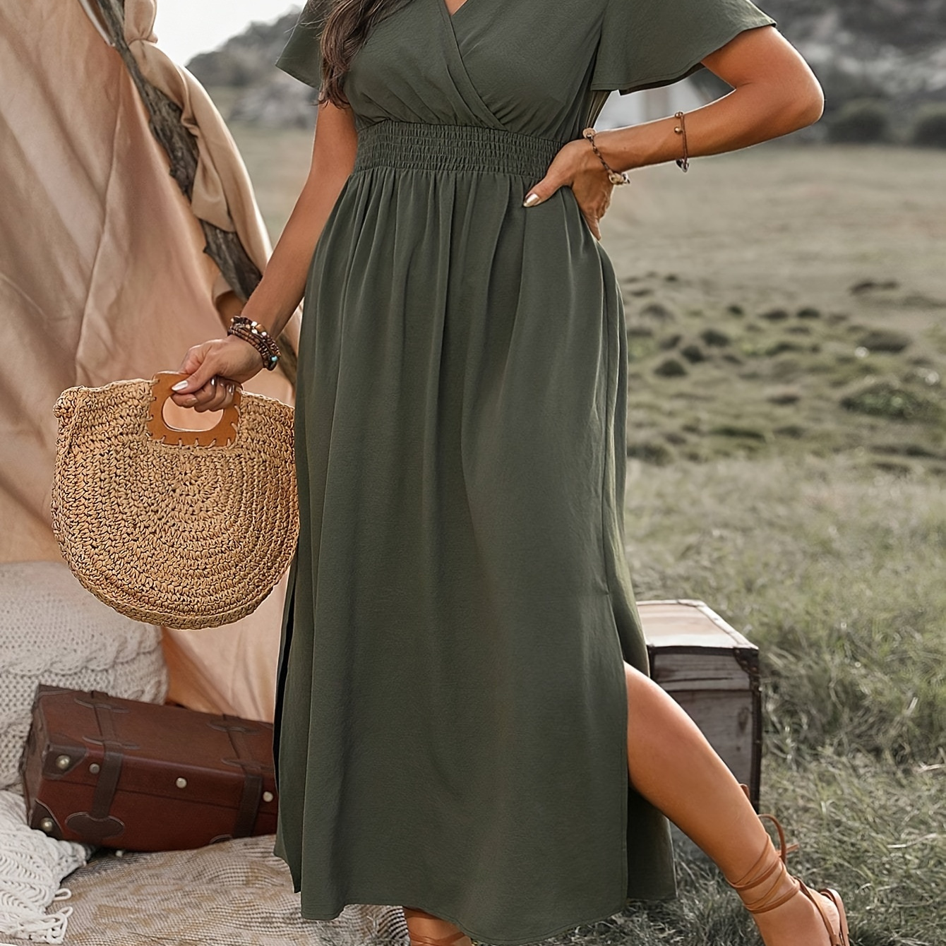 

Plus Size Ruched Solid Slit Dress, Casual Surplice Neck Short Sleeve Dress For Spring & Summer, Women's Plus Size Clothing