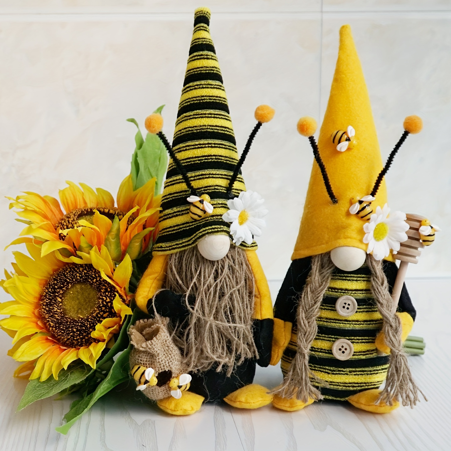 

2pcs Bumble Bee Gnome Plush, Spring Bee Decor, Mr And Mrs Honeybee Gnomes Plush Tomte Elf World Bee Day Decor, Bee Gnome Figurine For Rustic Farmhouse Tiered Tray Decor