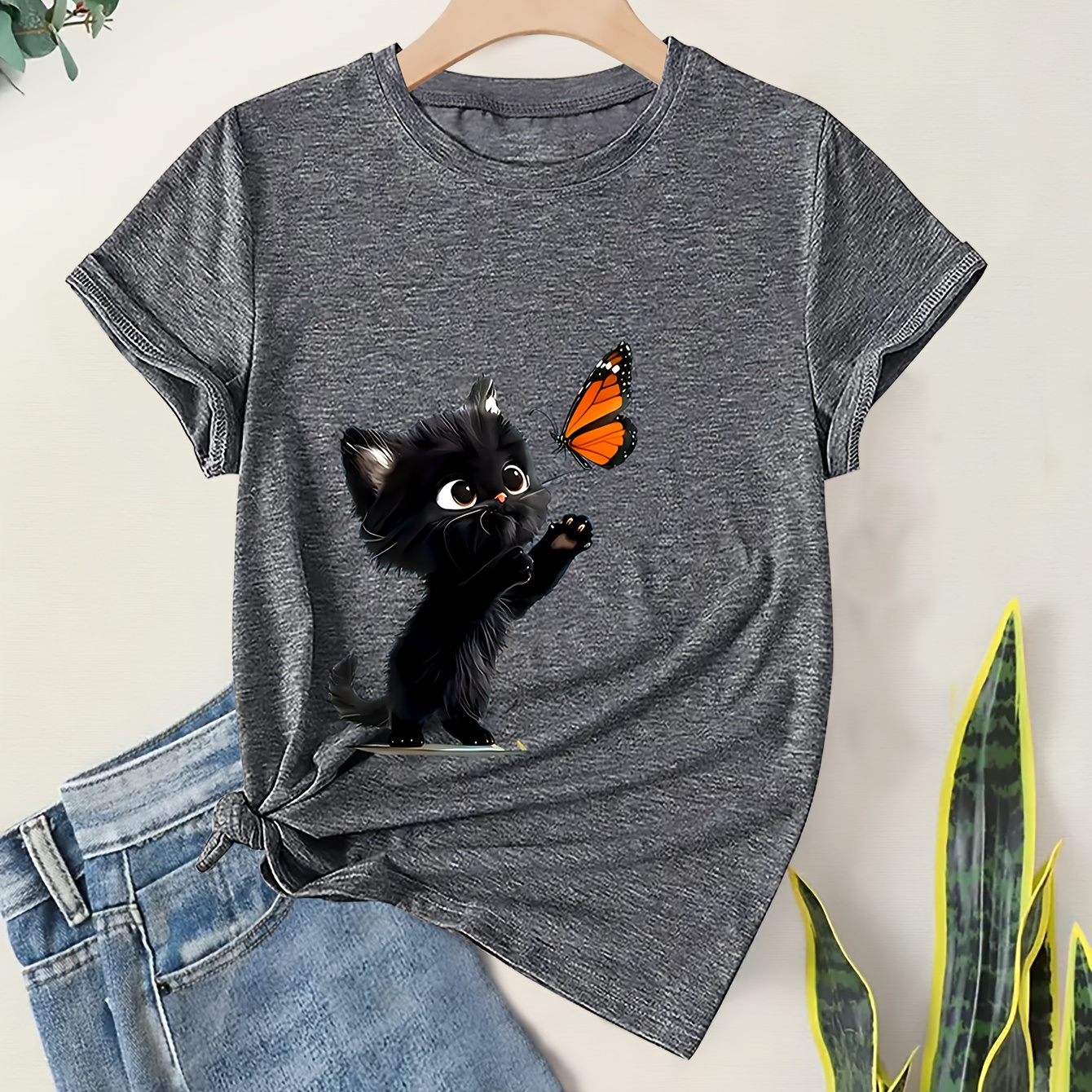 

1pc Women's Casual Crew Neck T-shirt With Black Cat And Print - Soft Breathable Polyester, Short Sleeve, Machine Washable, , Loose Fit, Chic Style, Spring/summer Collection