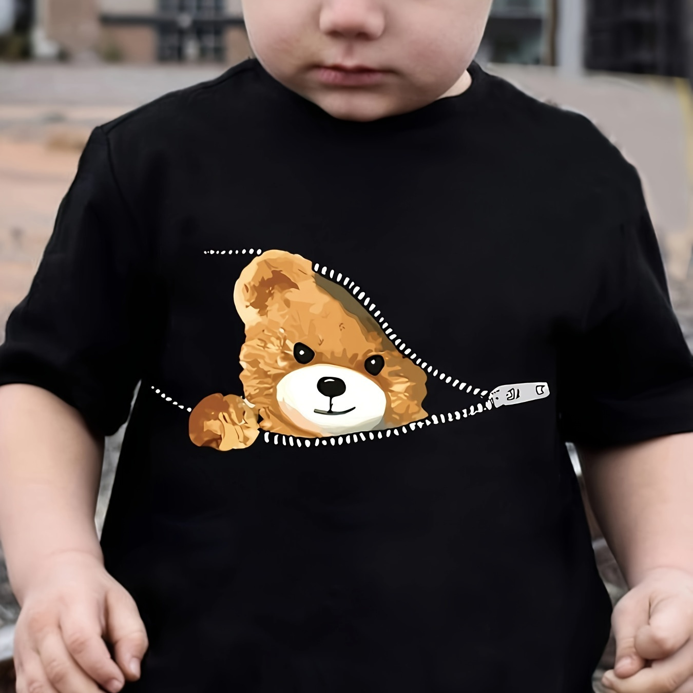 

T-shirt imprimé d'ours en peluche - Visuels attrayants, T-shirts à manches courtes décontractés pour garçons - Vêtements d'été cool, légers et confortables !