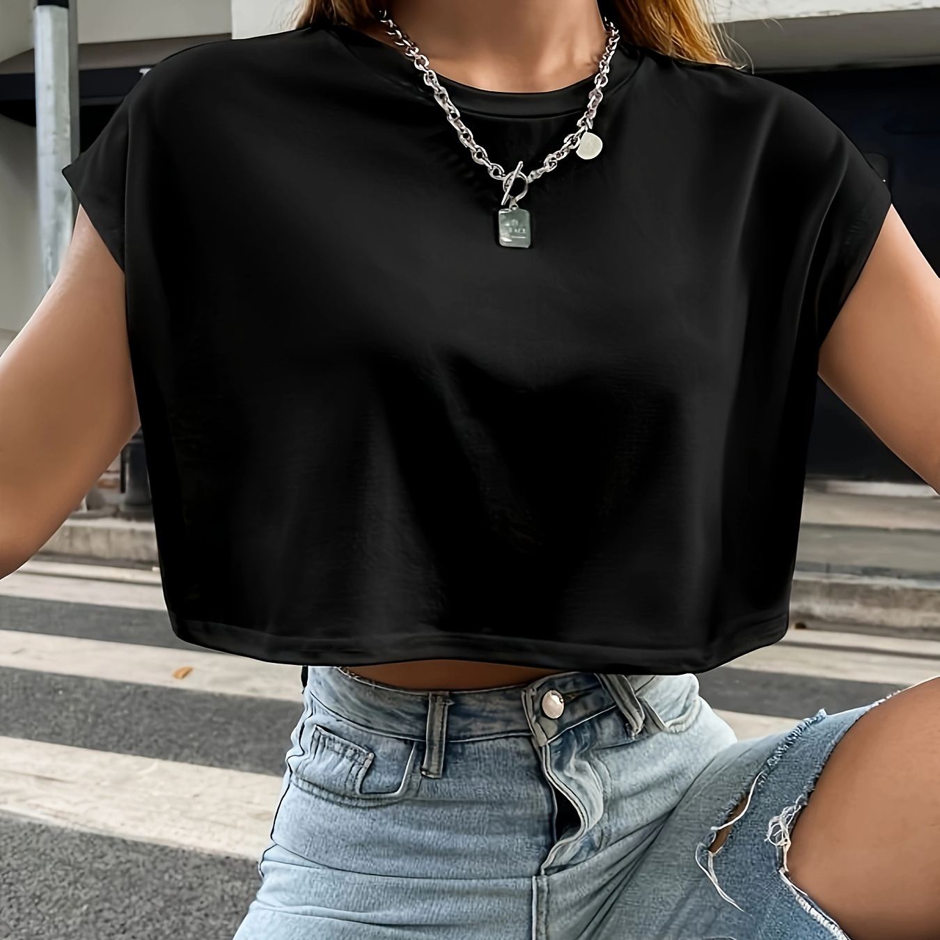 

Chic Solid Color Women's Top - Casual Round Neck, Short Sleeve, Polyester, Machine Washable - , Summer Fashion Top|solid Color Apparel|smooth Texture