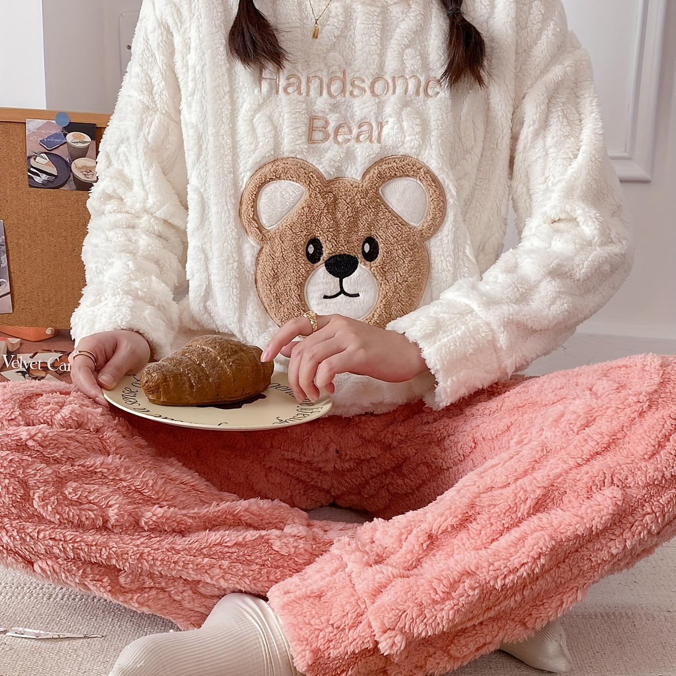 

New Autumn And Winter Warm Pajamas Cute Bear Embroidery Long Sleeves And Long Pants Furry Two-piece Set