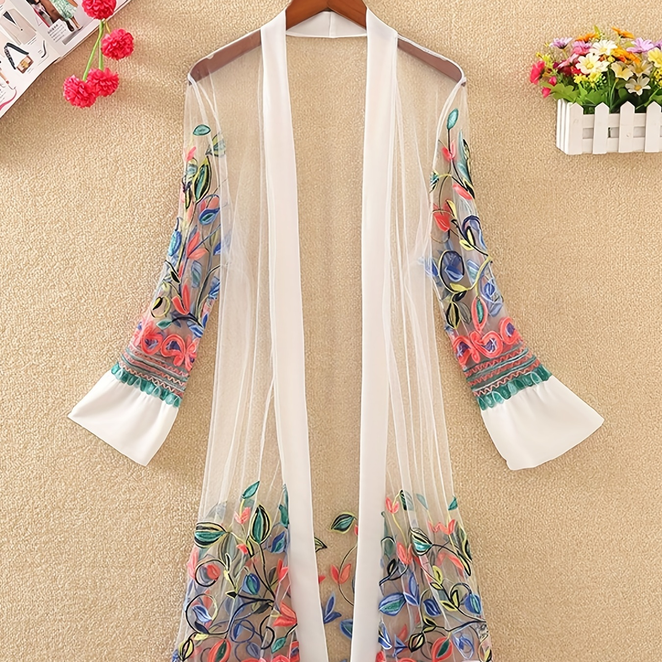 

Chemise de couverture brodée florale, kimono semi-transparent à manches longues, coupe ample, maillots de bain et vêtements pour femmes pour les vacances