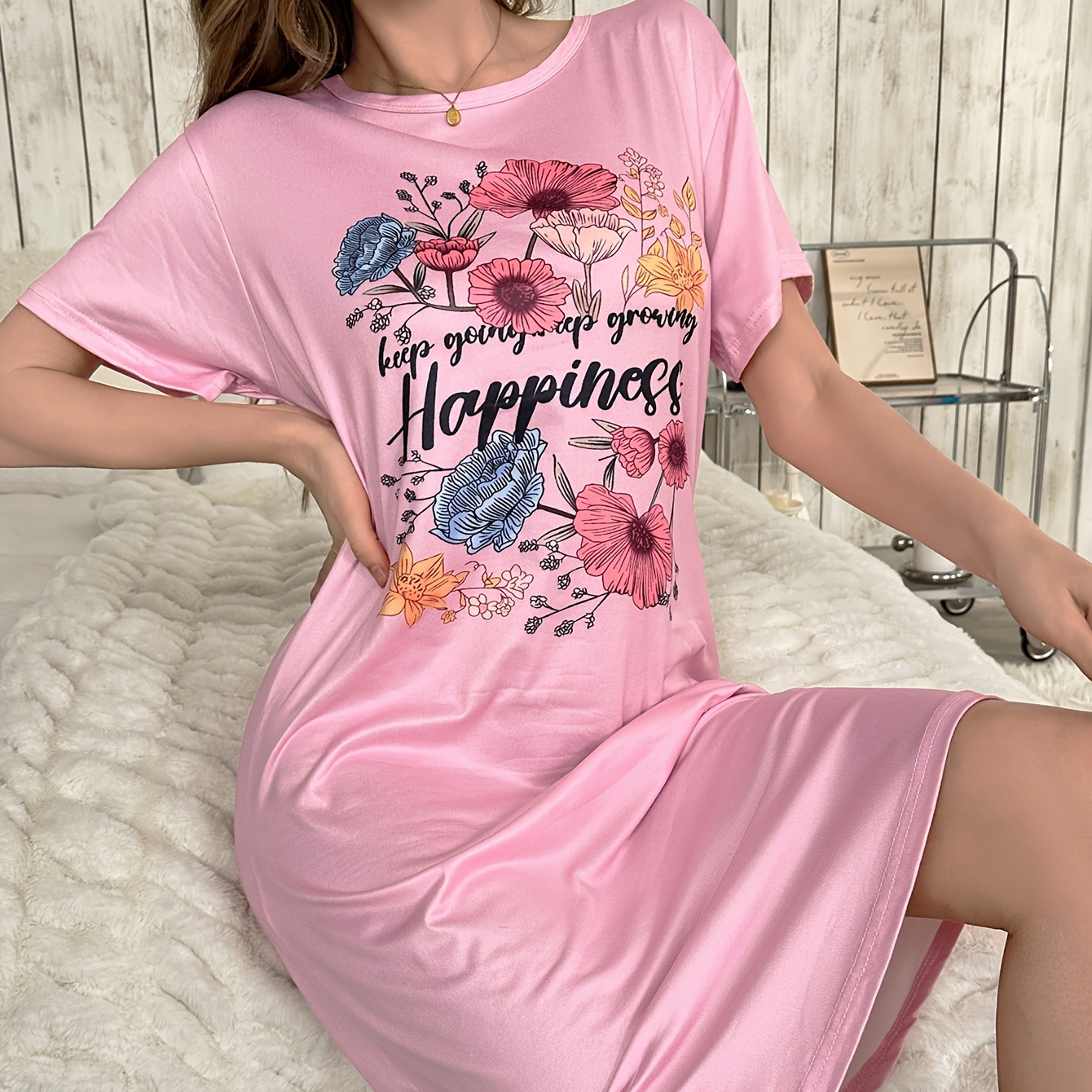 

Women's Floral Print Short Sleeve T-shirt And Shorts Set, Casual Crew Neck Polyester Night Dress, Knit Fabric, 95% Polyester 5% Elastane, Comfortable