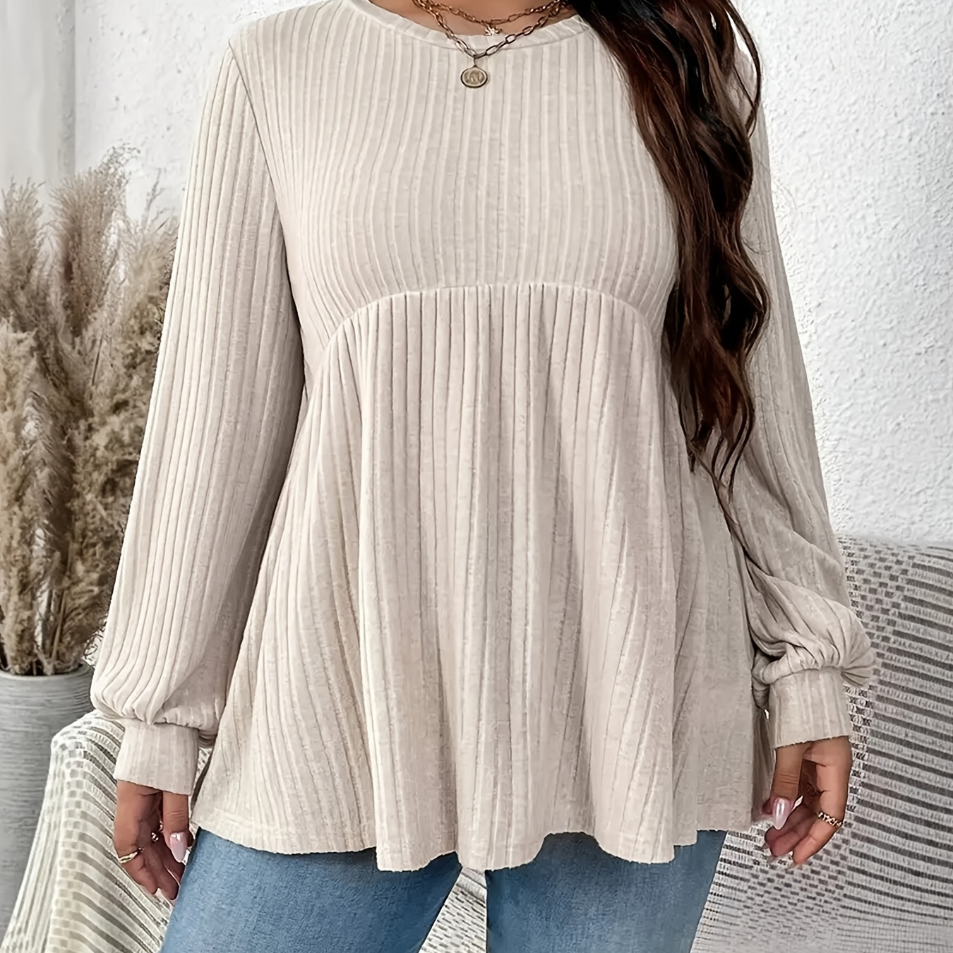 

Women's Plus-size Top With A Round Neck And Hem, Long Sleeve Casual T-shirt.