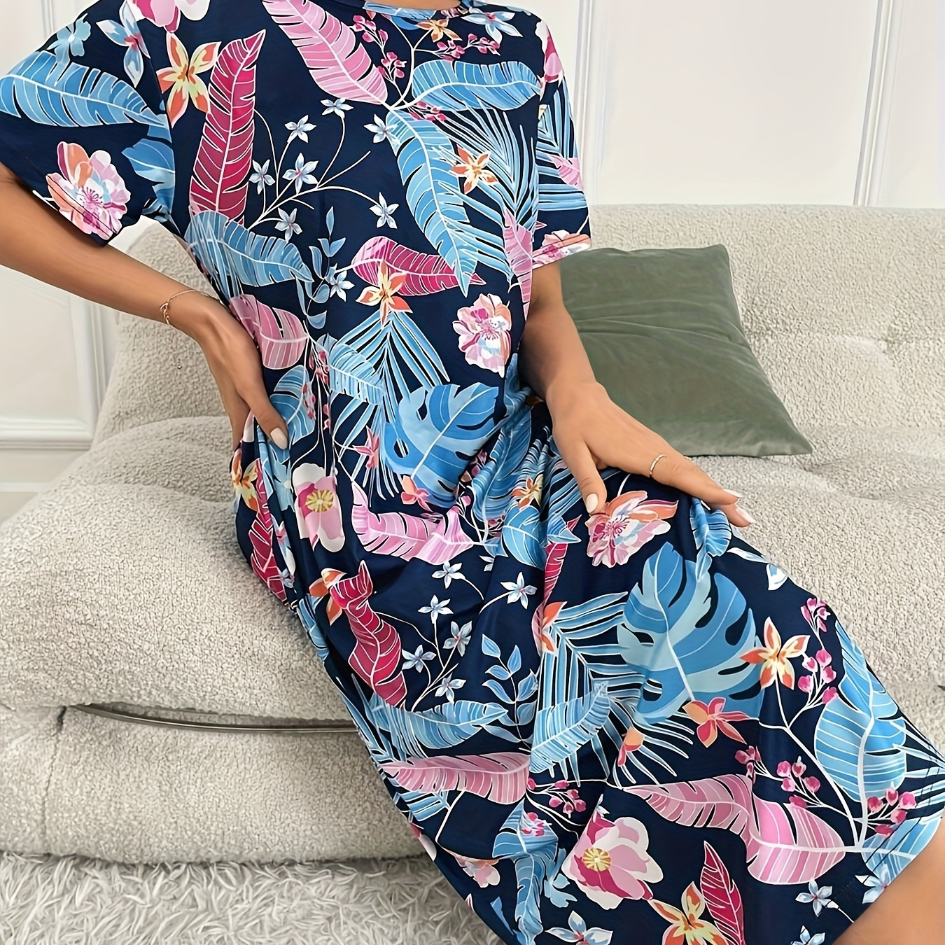 

Women's Tropical Floral Print Sleepwear Dress, Casual Style, Comfortable Knee-length Nightgown With Short Sleeves For Home Lounging