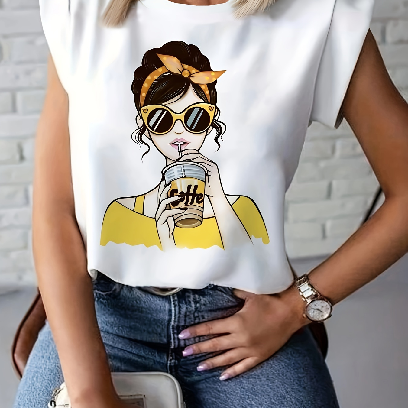 

Girl Drink Coffee Print Crew Neck T-shirt, Casual Short Sleeve T-shirt For Spring & Summer, Women's Clothing