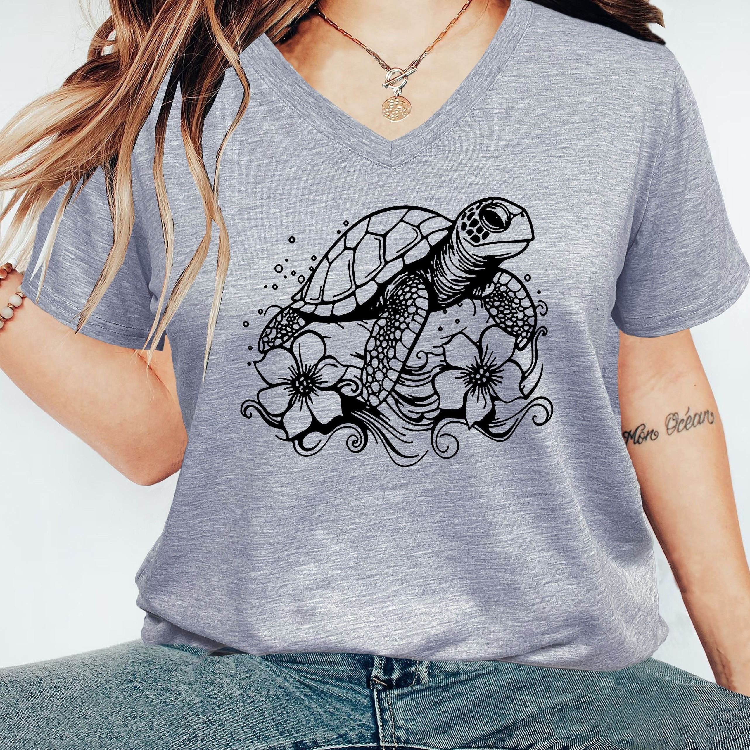 

Plus Size Casual T-shirt, Women's Plus Floral Sea Turtle Print Short Sleeve V Neck Slight Stretch T-shirt