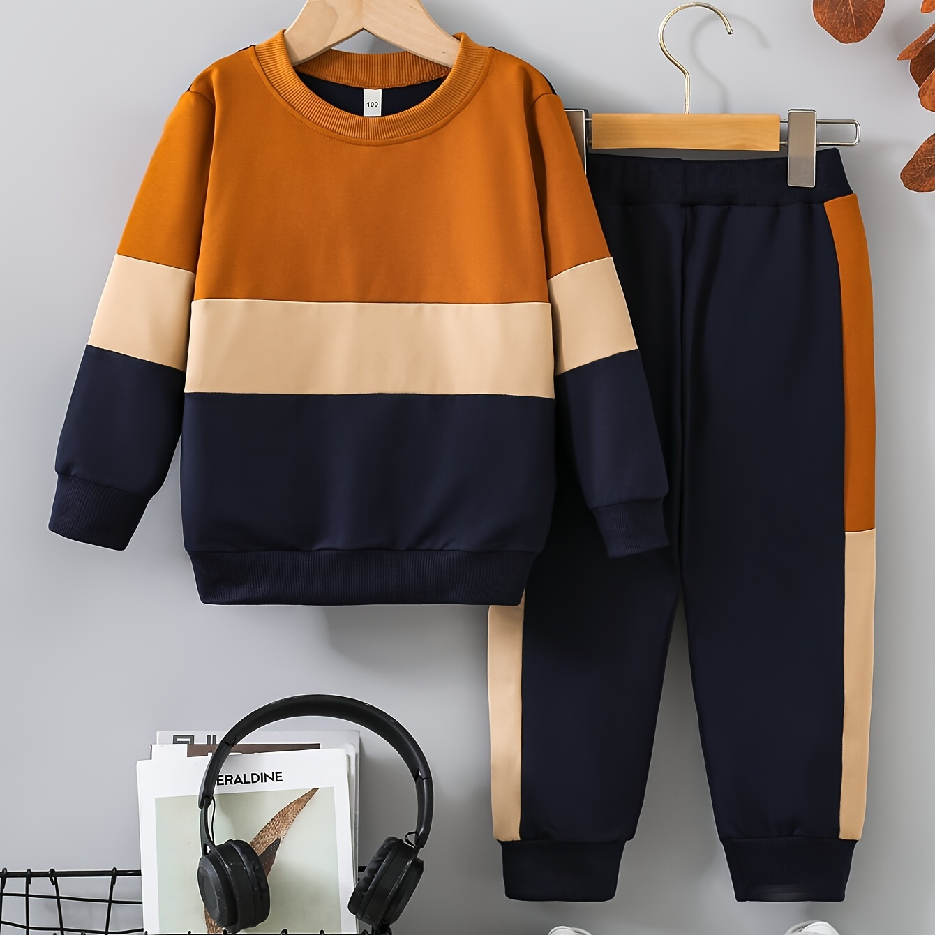 

Boys' Casual Color Block Hoodie And Jogger Set With Contrast Sequin Detail - Polyester Knit Fabric Fall/winter Outfit For Kids 12 And Under